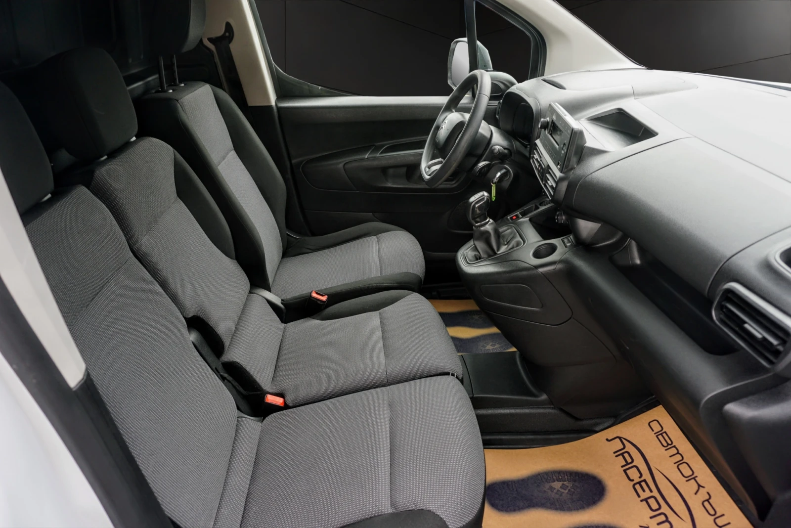 Citroen Berlingo  1.6 BlueHDi , снимка 14 - Автомобили и джипове - 54370207
