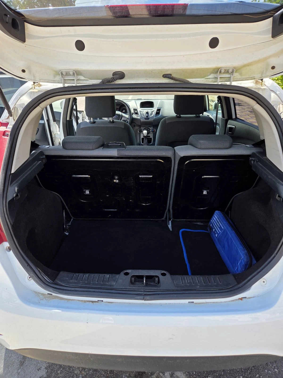 Ford Fiesta 1.6 TDCi, снимка 13 - Автомобили и джипове - 54584717
