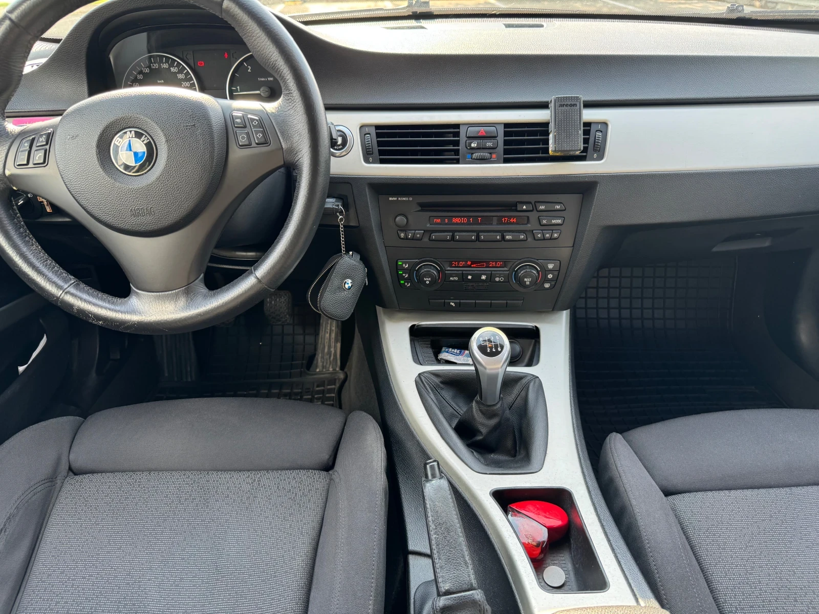 BMW 320, снимка 8 - Автомобили и джипове - 54595339