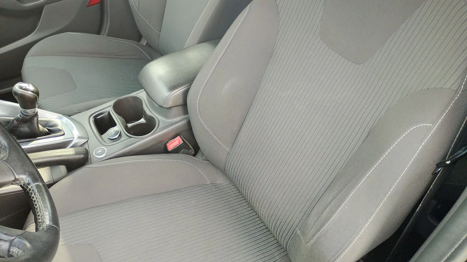 Ford Focus 1.6 i BRC газ, снимка 11 - Автомобили и джипове - 54761316