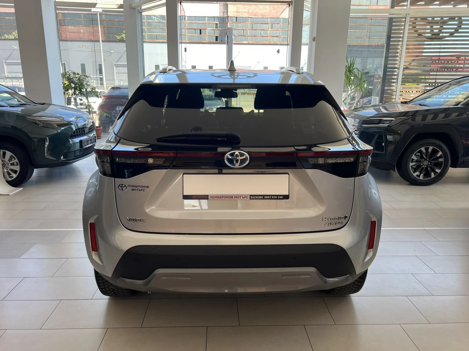 Toyota Yaris Cross 4x4* Head-Up , снимка 4 - Автомобили и джипове - 54834849
