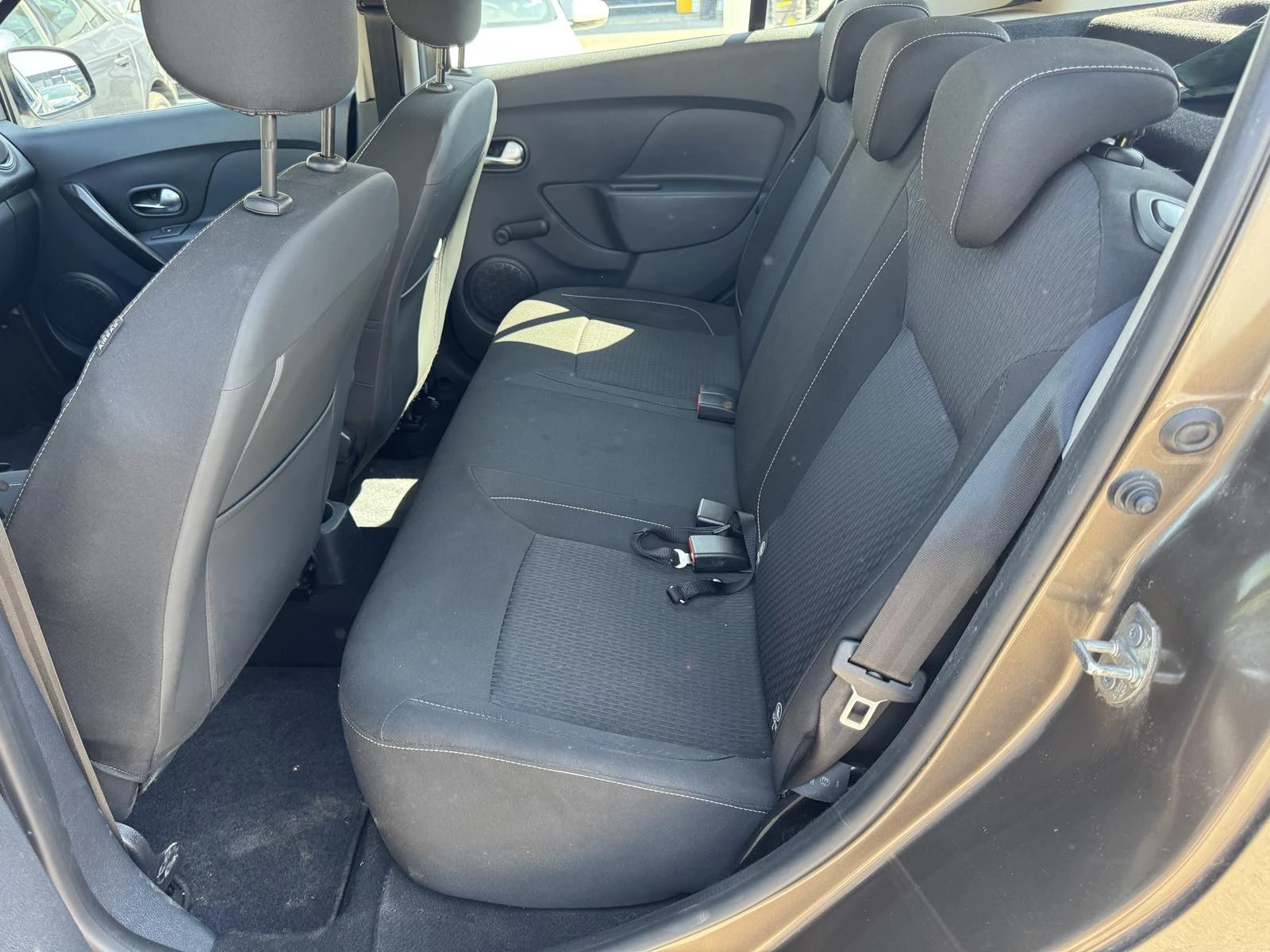 Dacia Sandero 0.9TCe LPG 90k.c., снимка 12 - Автомобили и джипове - 54967360