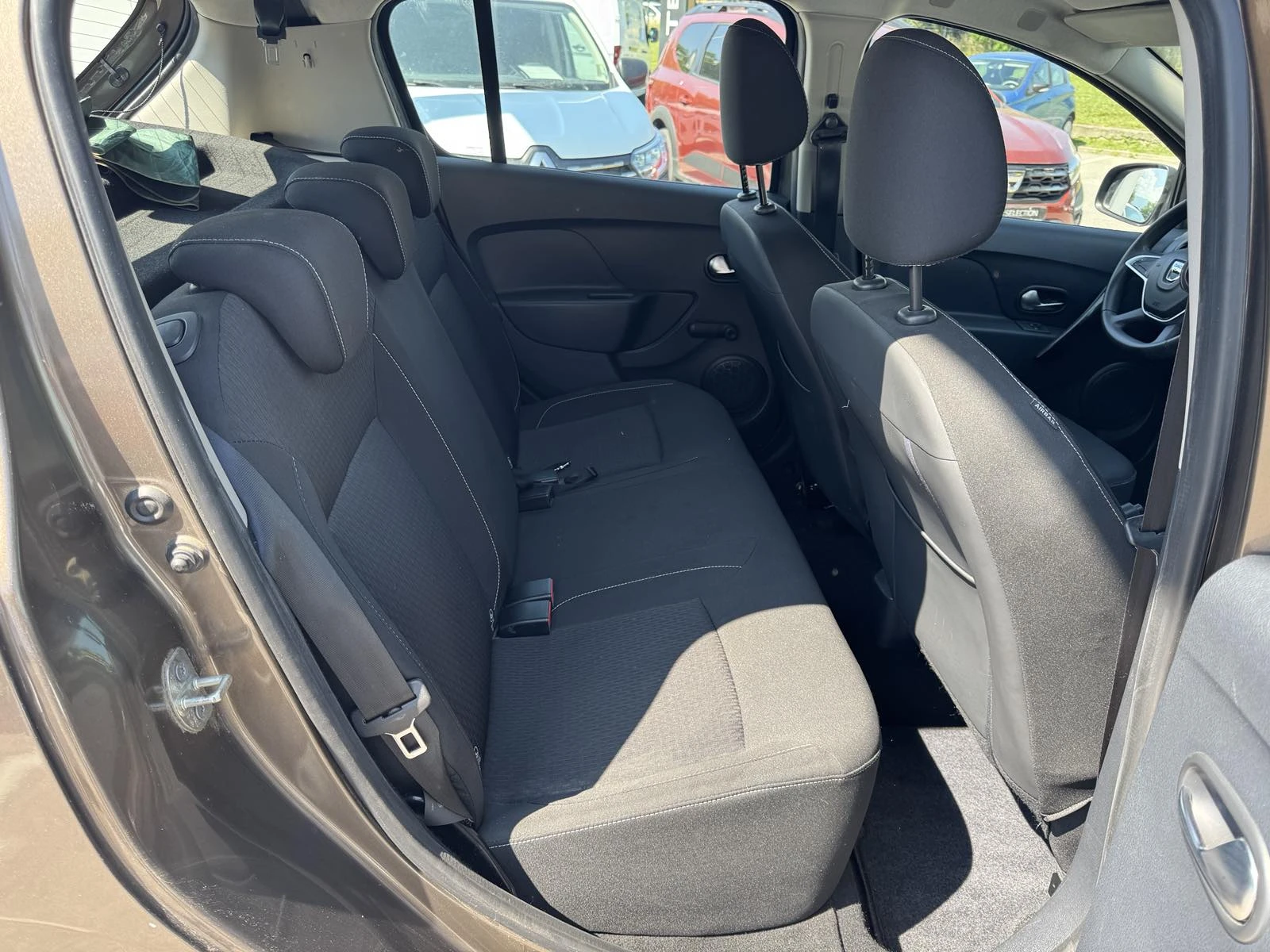 Dacia Sandero 0.9TCe LPG 90k.c., снимка 10 - Автомобили и джипове - 54967360