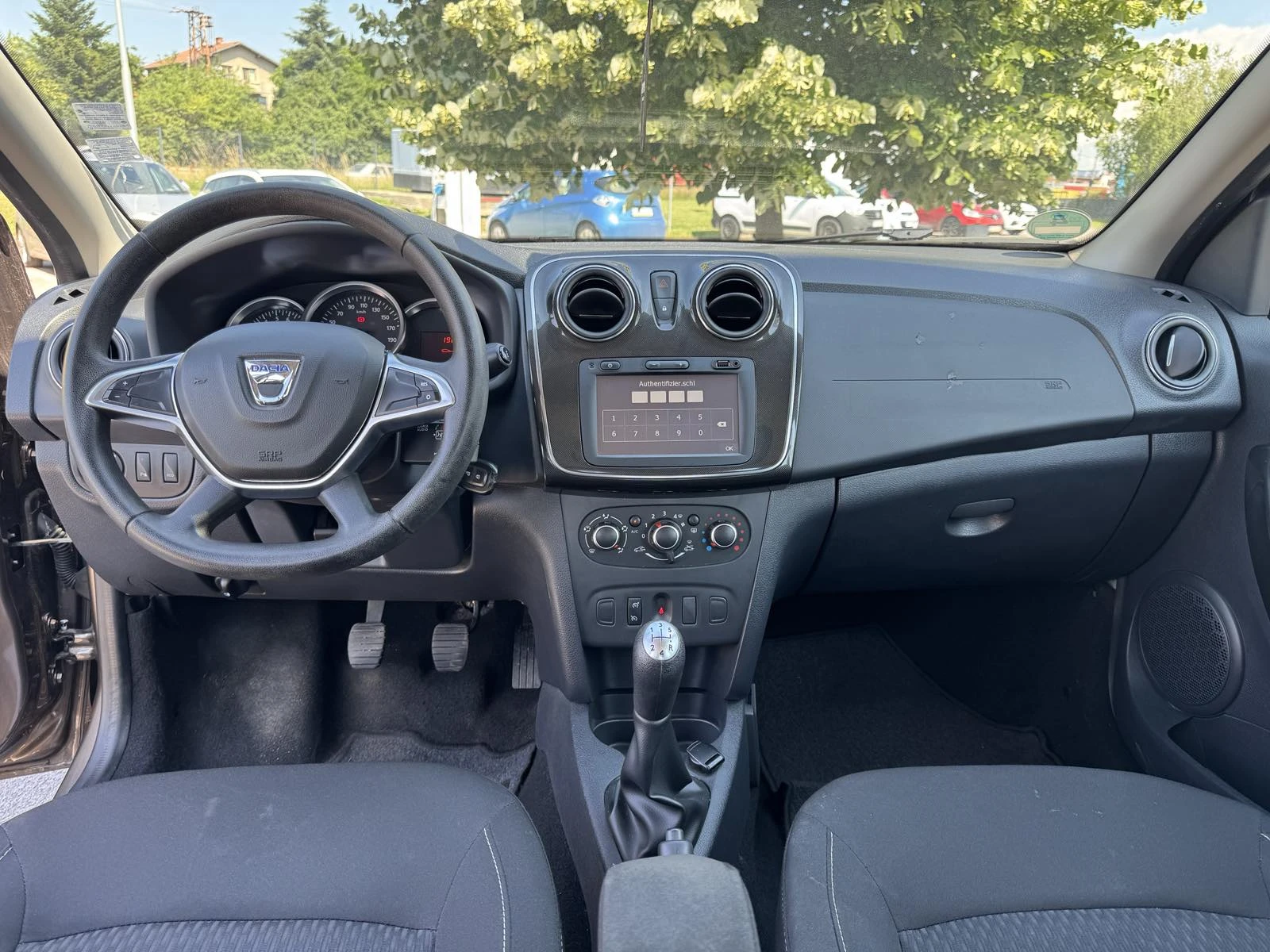 Dacia Sandero 0.9TCe LPG 90k.c., снимка 14 - Автомобили и джипове - 54967360
