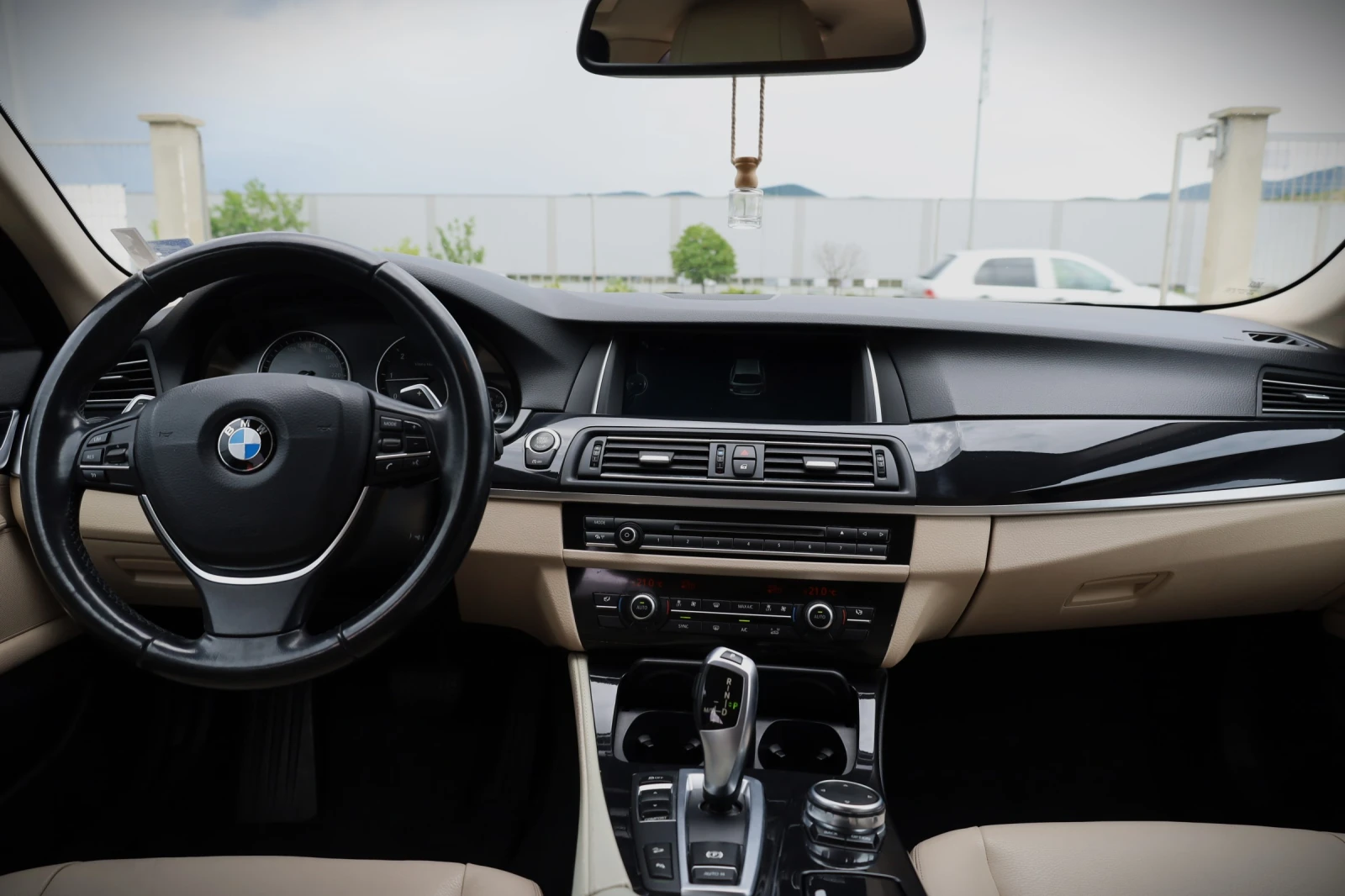 BMW 520 D xDrive, снимка 7 - Автомобили и джипове - 55100537