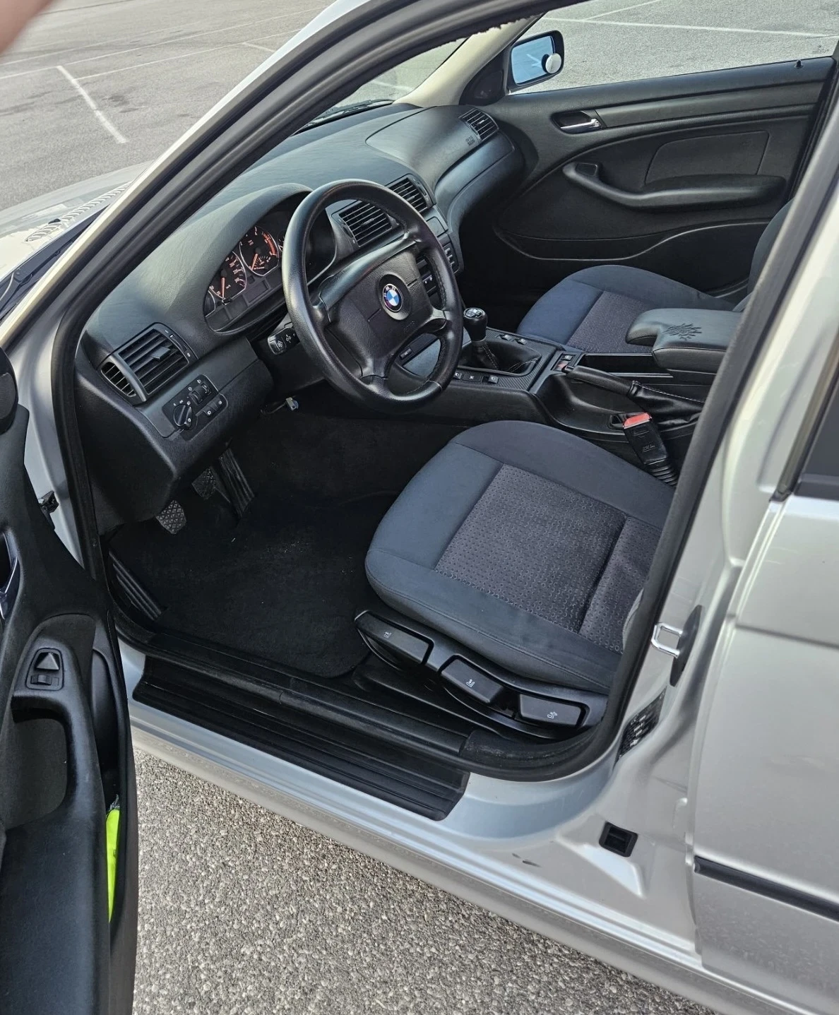 BMW 320 2.0D Face 150 коня Ръчка, снимка 7 - Автомобили и джипове - 55166111