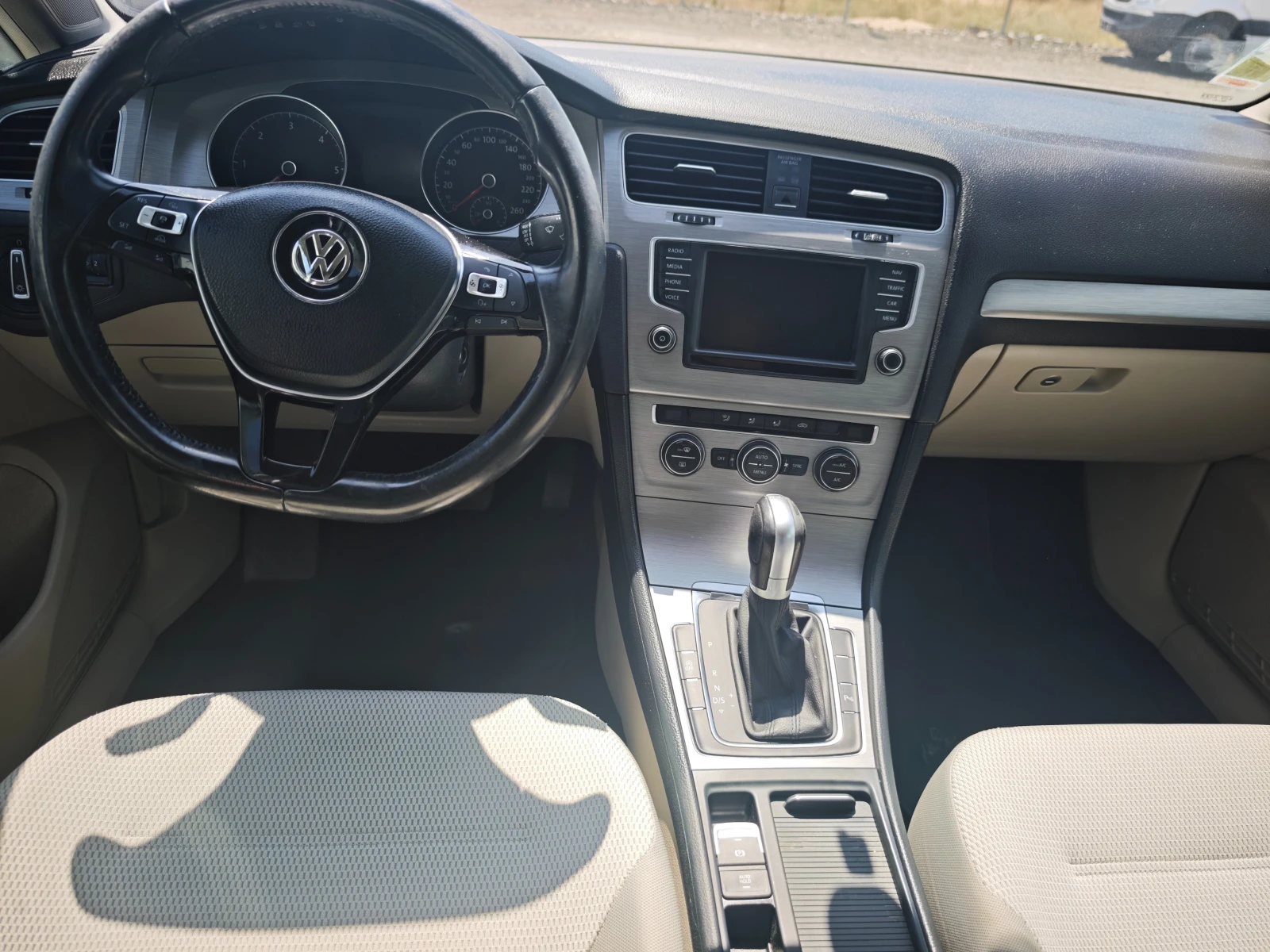 VW Golf 7 BlueMotion Busines, снимка 6 - Автомобили и джипове - 55410245
