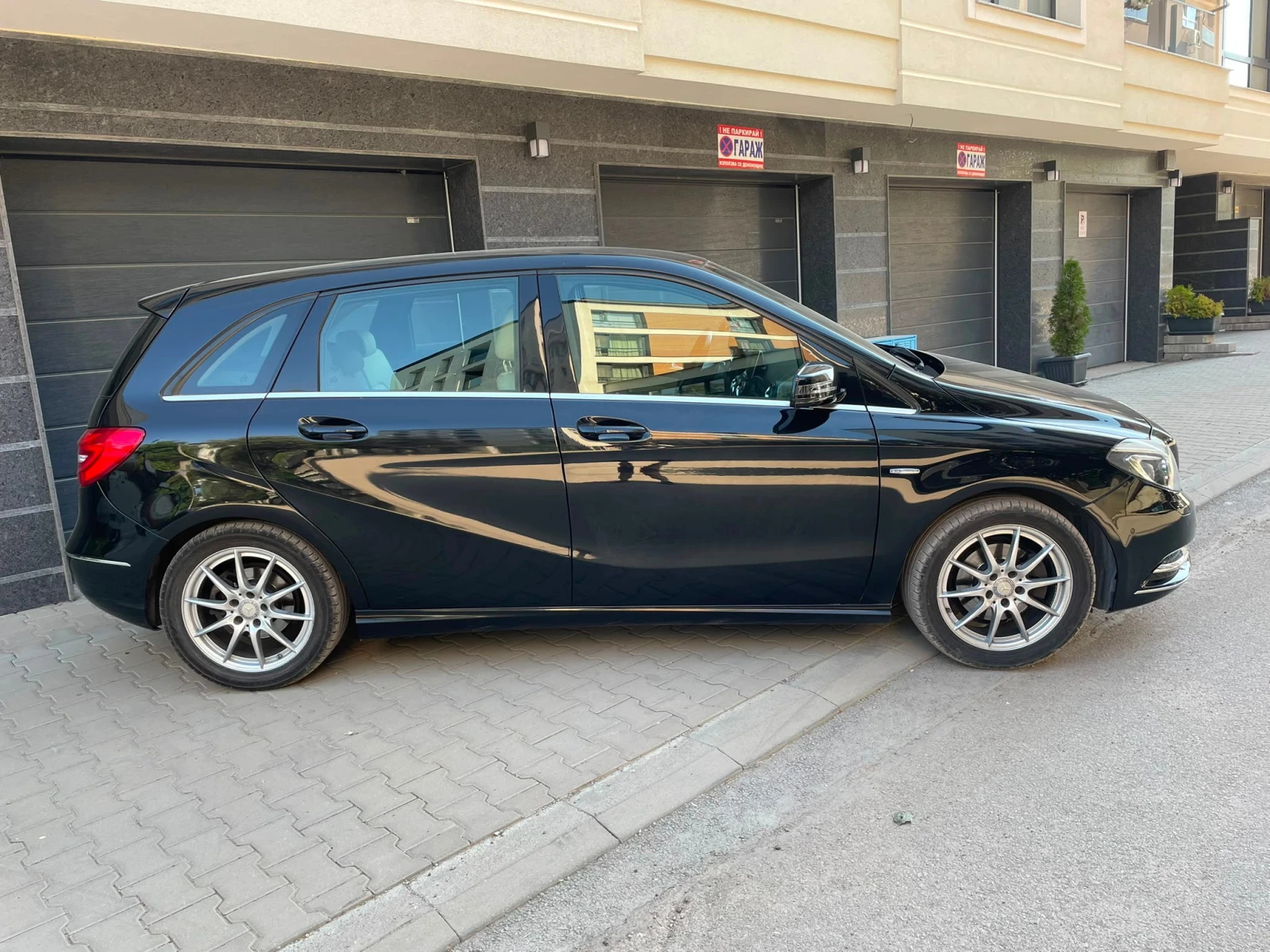 Mercedes-Benz B 200 CDI, снимка 5 - Автомобили и джипове - 55555813