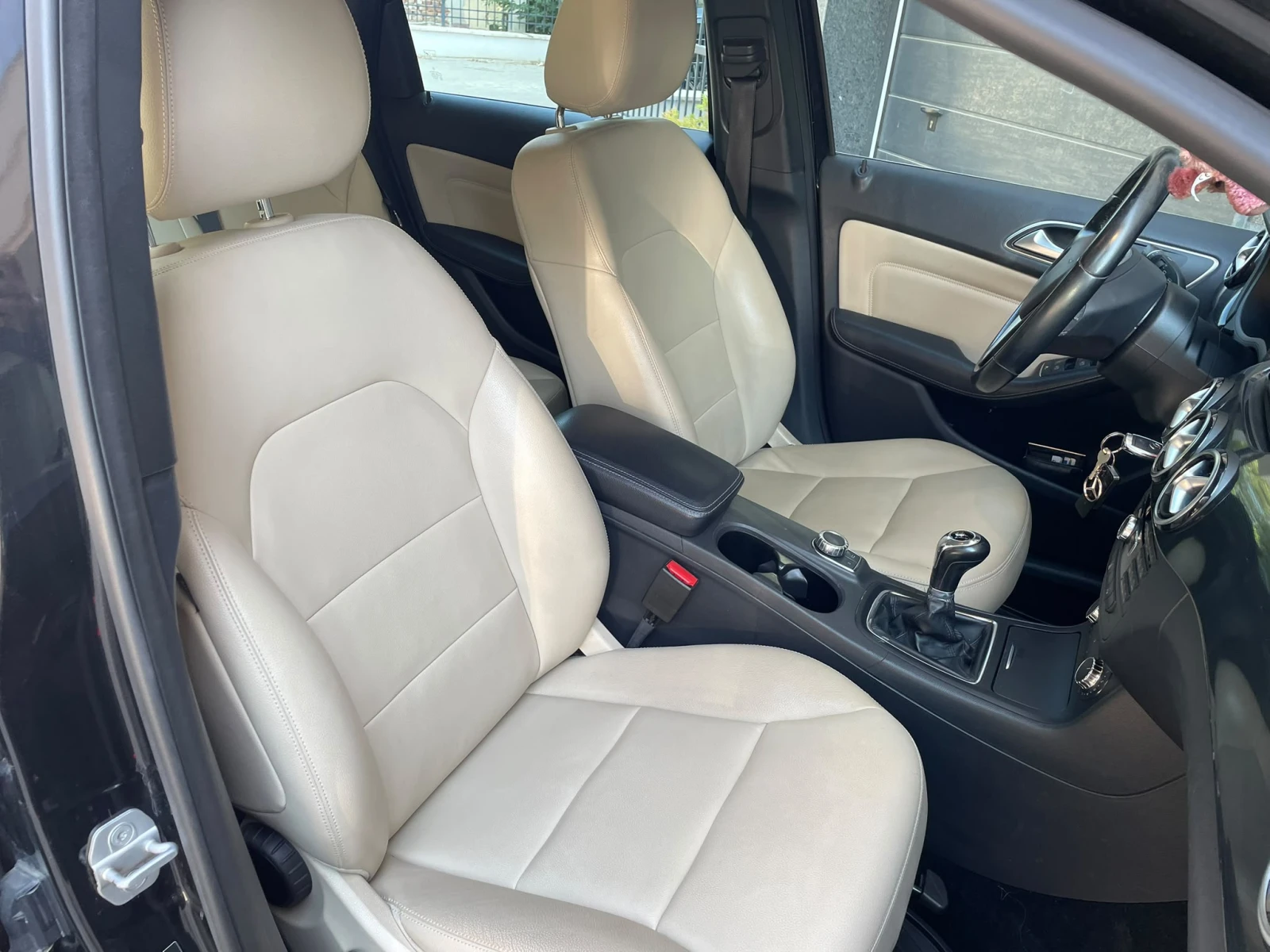 Mercedes-Benz B 200 CDI, снимка 9 - Автомобили и джипове - 55555813