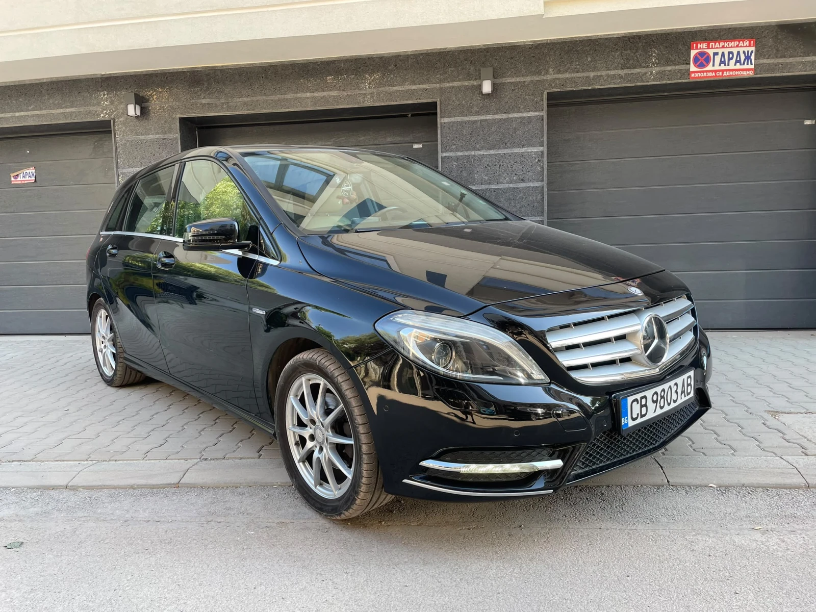 Mercedes-Benz B 200 CDI, снимка 4 - Автомобили и джипове - 55555813