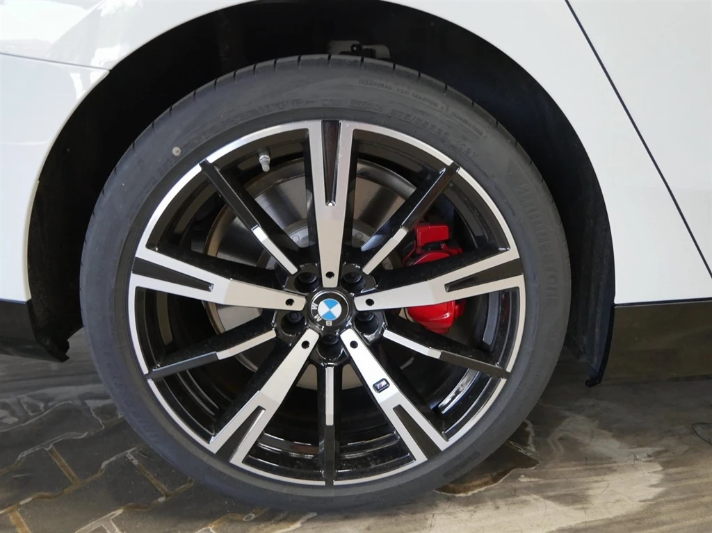BMW 550 xDrive, снимка 6 - Автомобили и джипове - 55652792