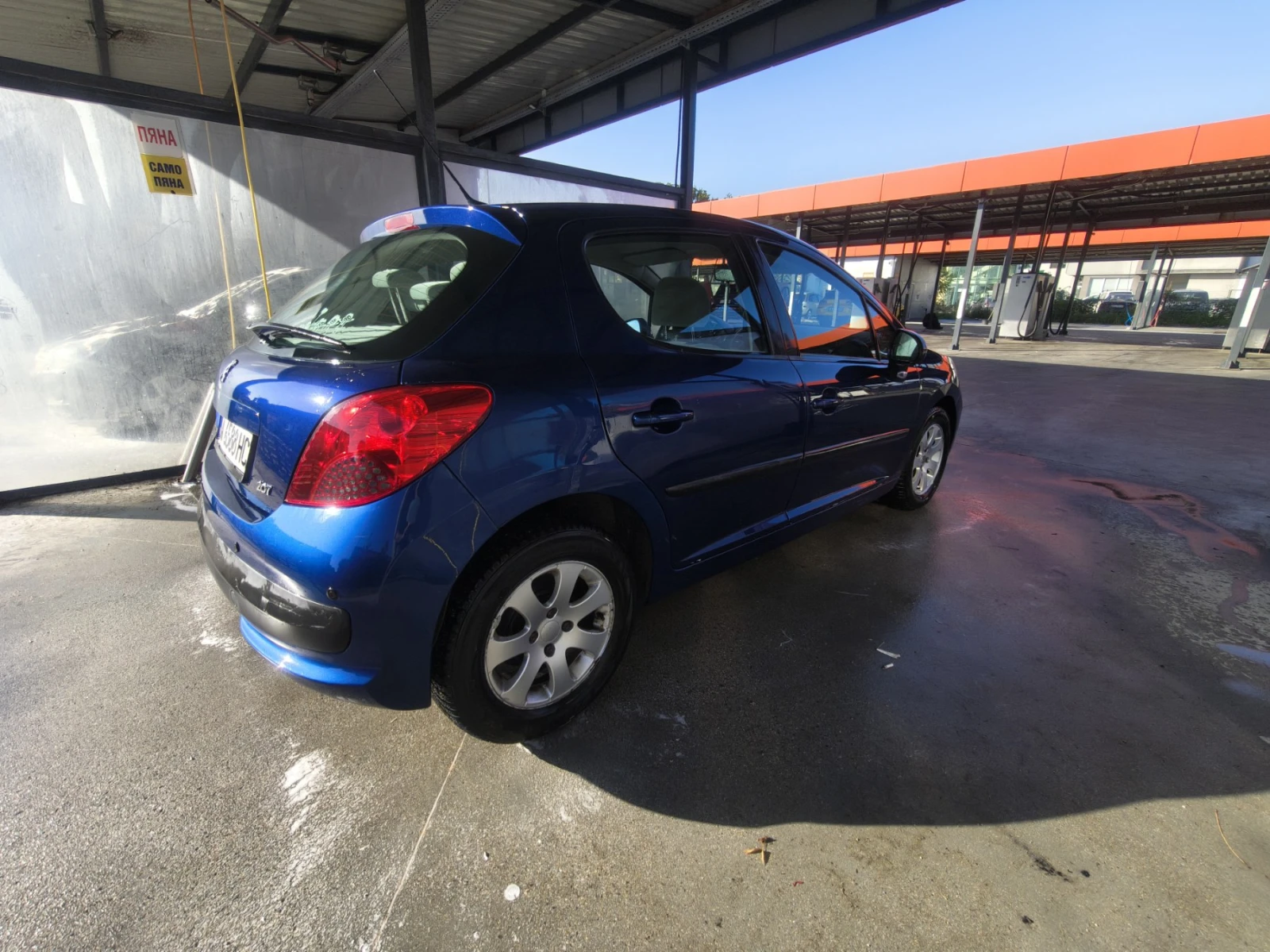 Peugeot 207 1.4 KFU(френския мотор)!!!136000km.!!!, снимка 7 - Автомобили и джипове - 55682900