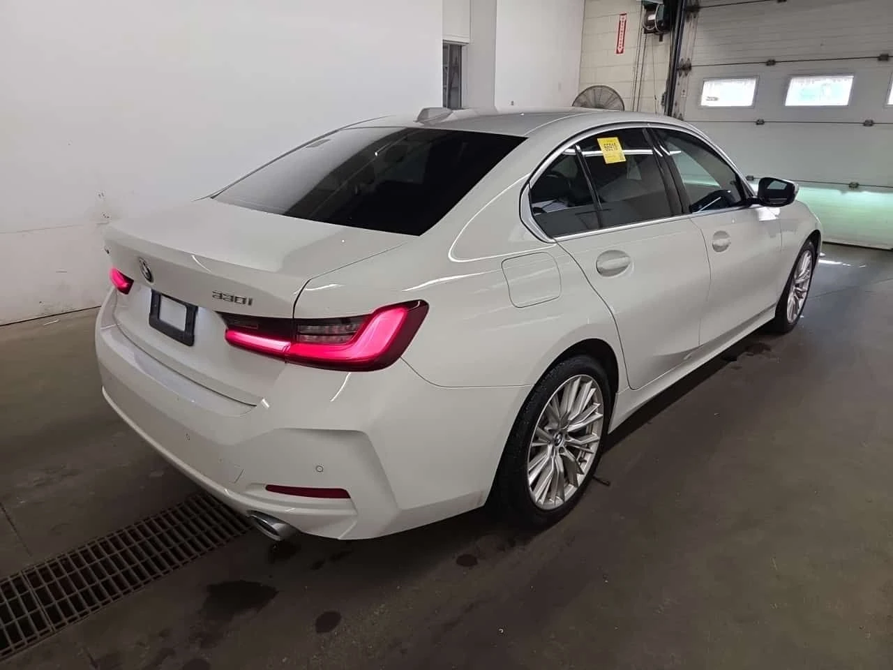 BMW 330 * 330I XDRIVE * АВТОКРЕДИТ БЕЗ ПЪРВОНАЧАЛНА ВНОСКА, снимка 3 - Автомобили и джипове - 55697543