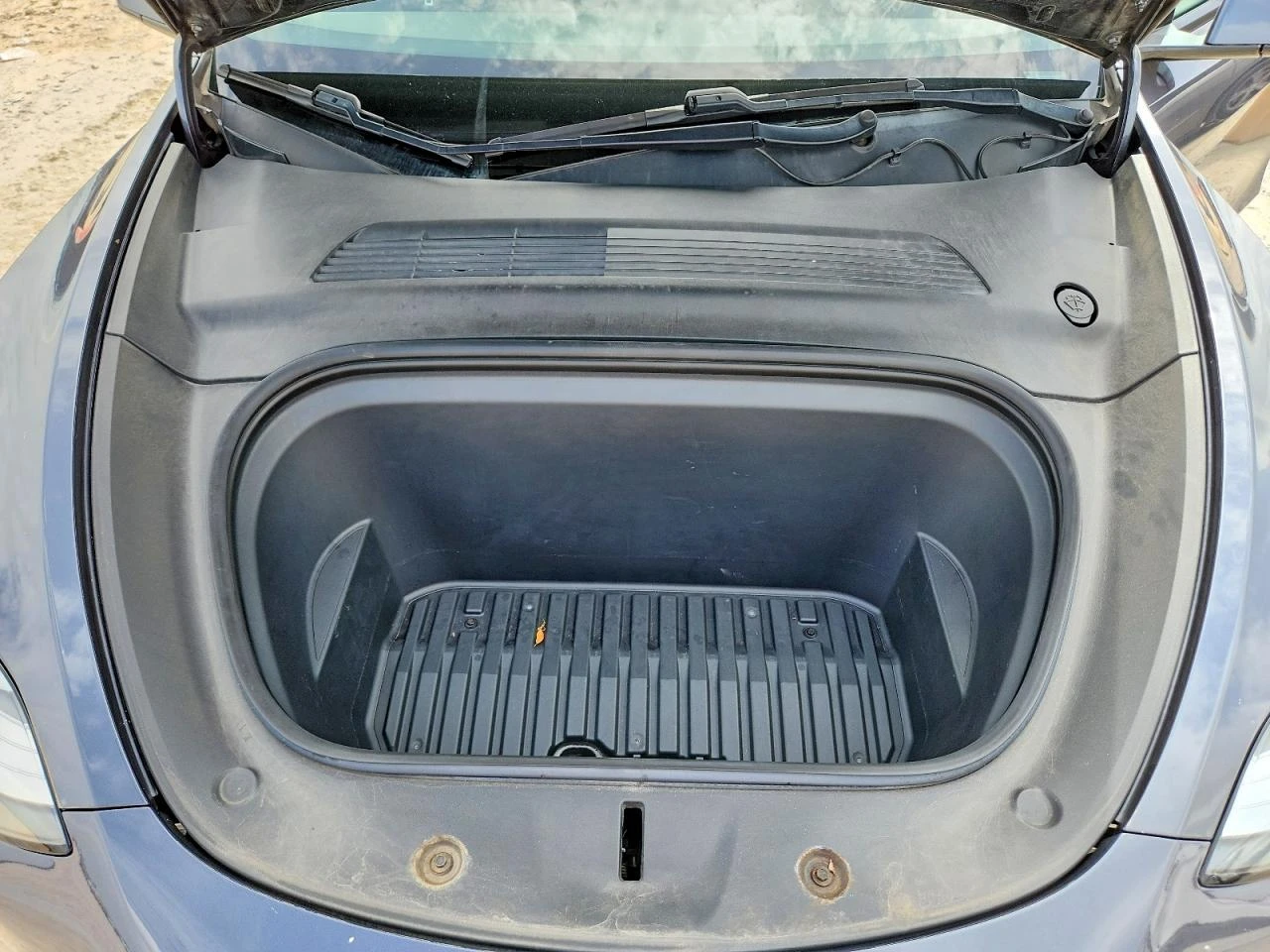 Tesla Model Y LONG RANGE DUAL MOTOR ALL-WHEEL DRIVE, снимка 11 - Автомобили и джипове - 56222481