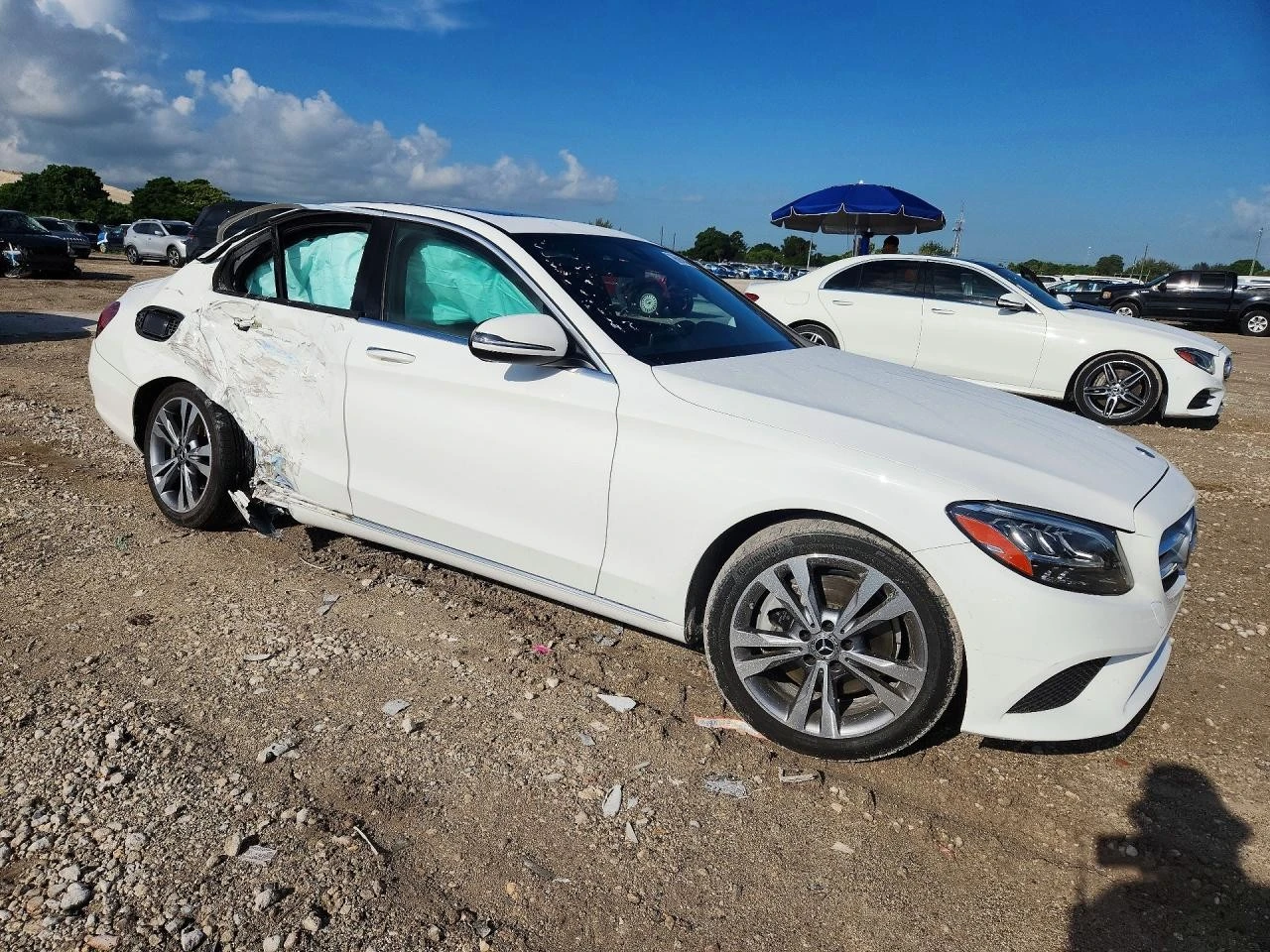 Mercedes-Benz C 300, снимка 4 - Автомобили и джипове - 56346951