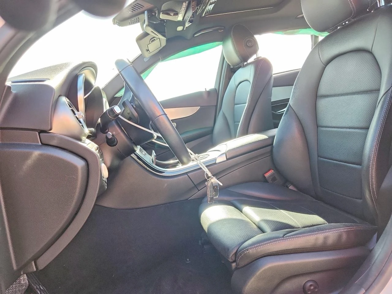 Mercedes-Benz C 300, снимка 7 - Автомобили и джипове - 56346951