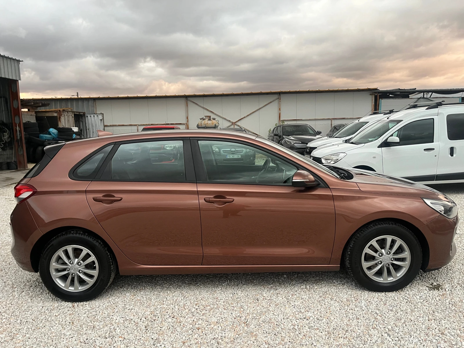 Hyundai I30 1, 6CRDI, 110ck., снимка 8 - Автомобили и джипове - 56582640