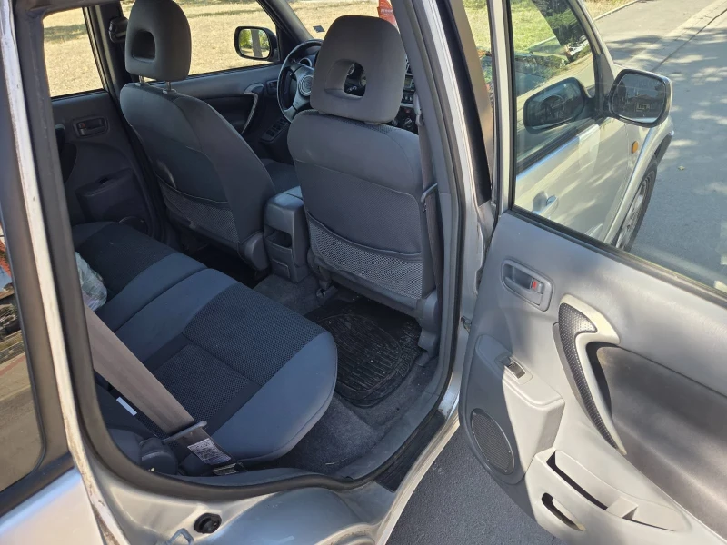 Toyota Rav4, снимка 7 - Автомобили и джипове - 52697141