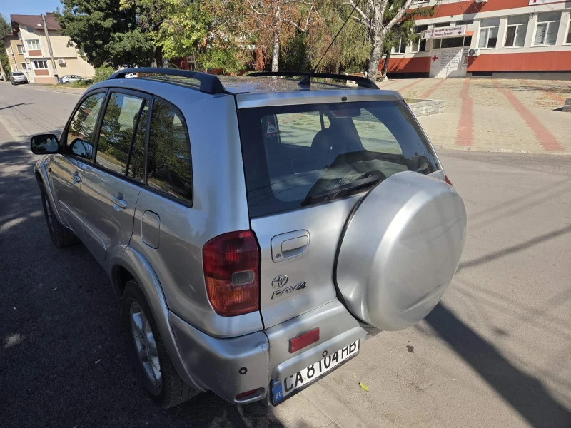 Toyota Rav4, снимка 4 - Автомобили и джипове - 52697141