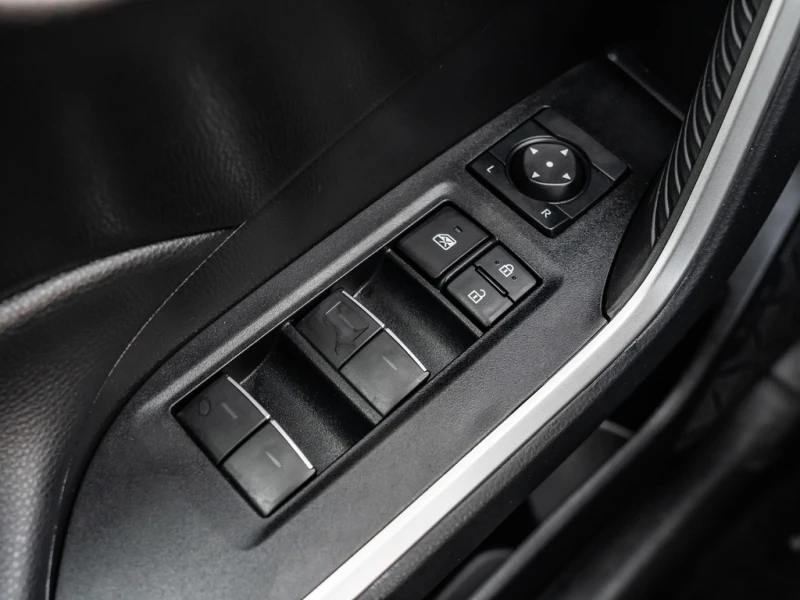 Toyota Rav4 * XLE AWD| ONE OWNER| NO ACCIDENTS| APPLE CARPLAY , снимка 14 - Автомобили и джипове - 52959780