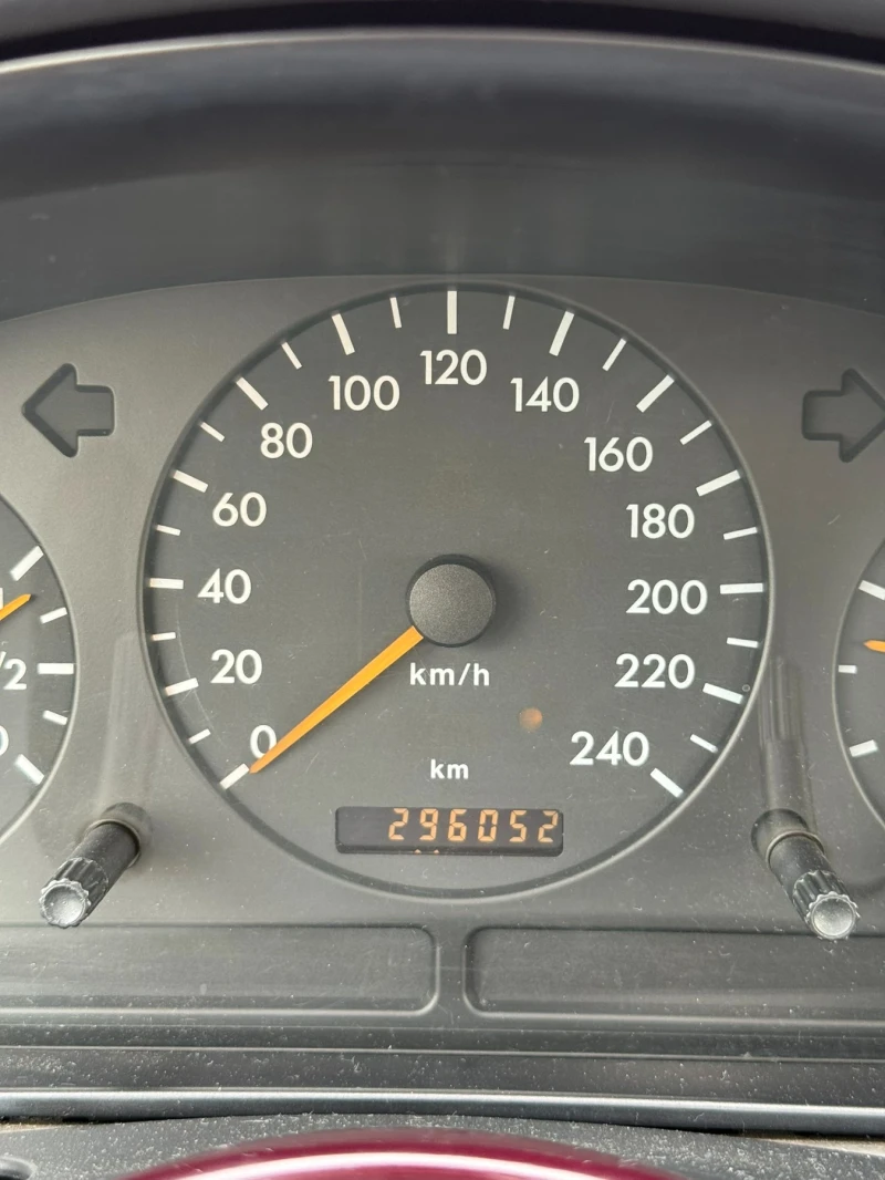 Mercedes-Benz ML 270, снимка 10 - Автомобили и джипове - 53181484