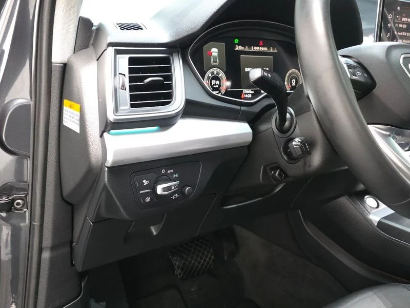 Audi Q5 40 TDI Quattro Sportback| 190к.с.| ВКЛ.ТЕХНОТЕСТ, снимка 12 - Автомобили и джипове - 55309655