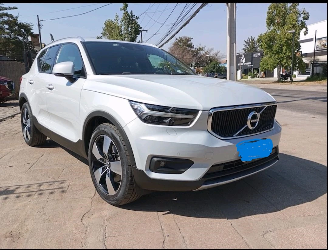 Volvo XC40, снимка 1