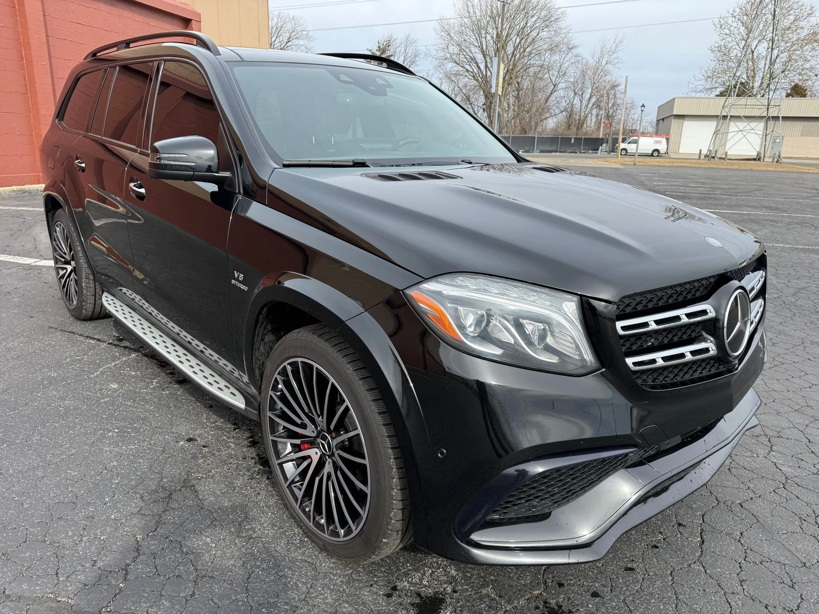 Mercedes-Benz GLS 63 AMG DISTRONIK* PANO* HARMAN* МАСАЖ* ОБДУХ* 7МЕСТА* КАР - изображение 5