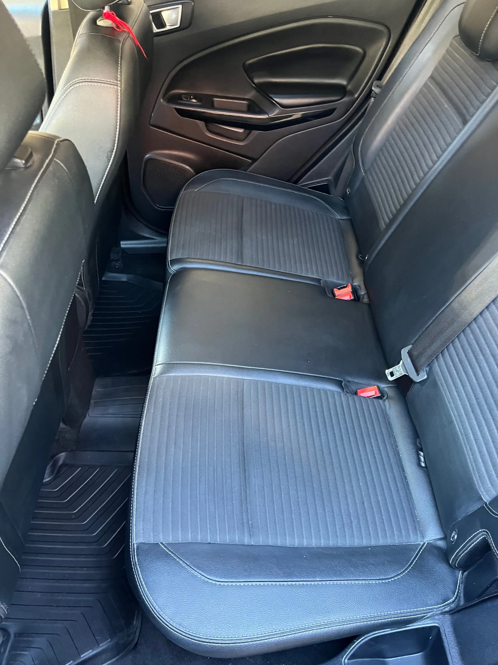 Ford EcoSport  - изображение 8