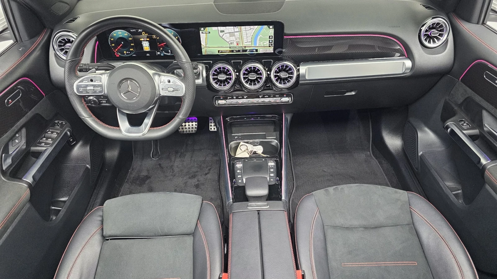 Mercedes-Benz GLB 250 4MATIC| AMG PACK| КАМЕРА| ОПЦИЯ ЗА ЛИЗИНГ, снимка 7 - Автомобили и джипове - 54403510