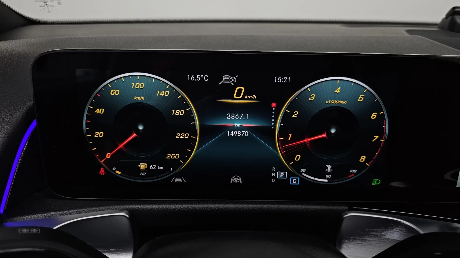 Mercedes-Benz GLB 250 4MATIC| AMG PACK| КАМЕРА| ОПЦИЯ ЗА ЛИЗИНГ, снимка 9 - Автомобили и джипове - 54403510