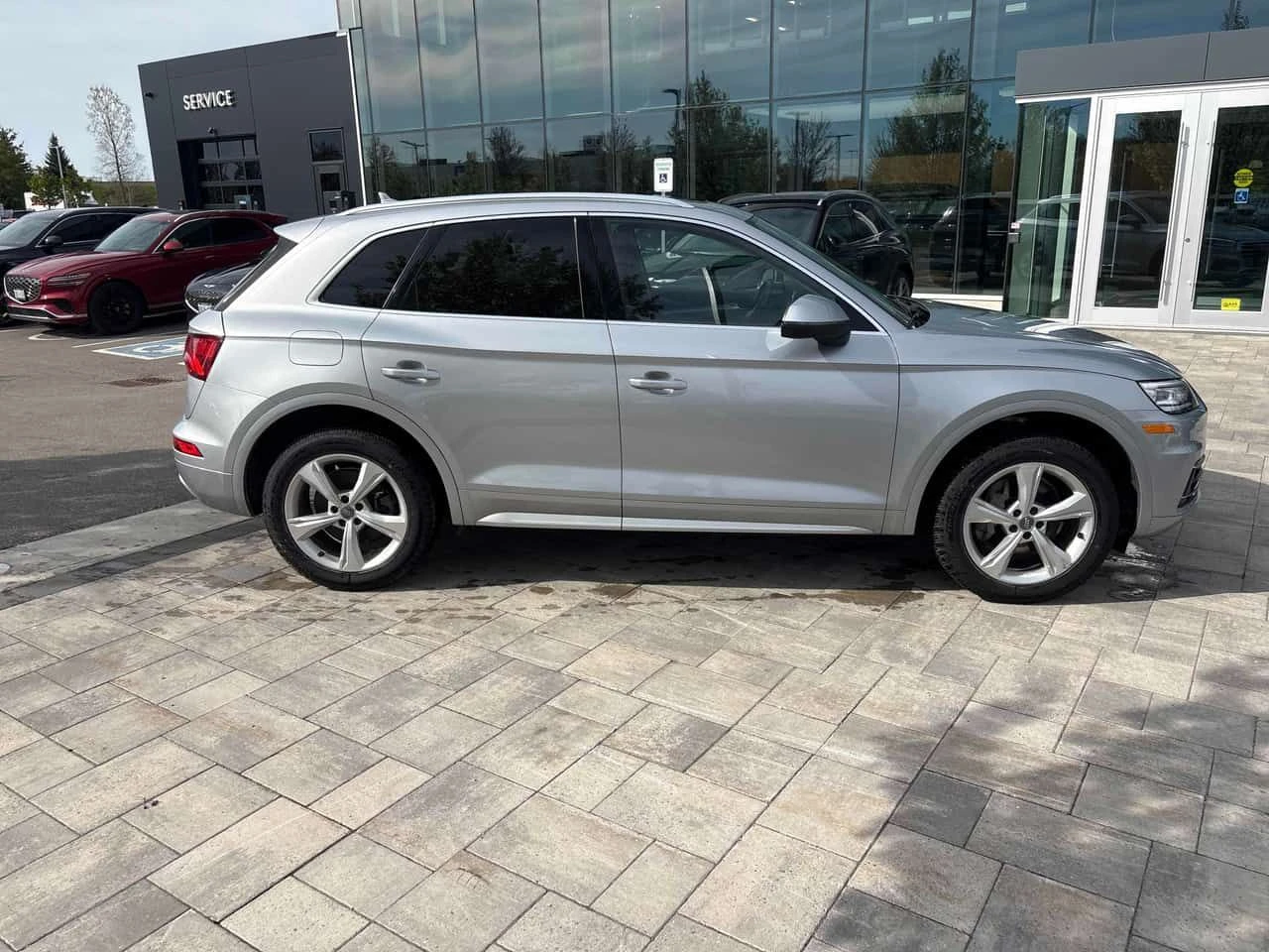 Audi Q5 Progressiv| ОТ ПРЕДСТАВИТЕЛСТВО| КЛИПОВЕ| CARFAX, снимка 5 - Автомобили и джипове - 54567469