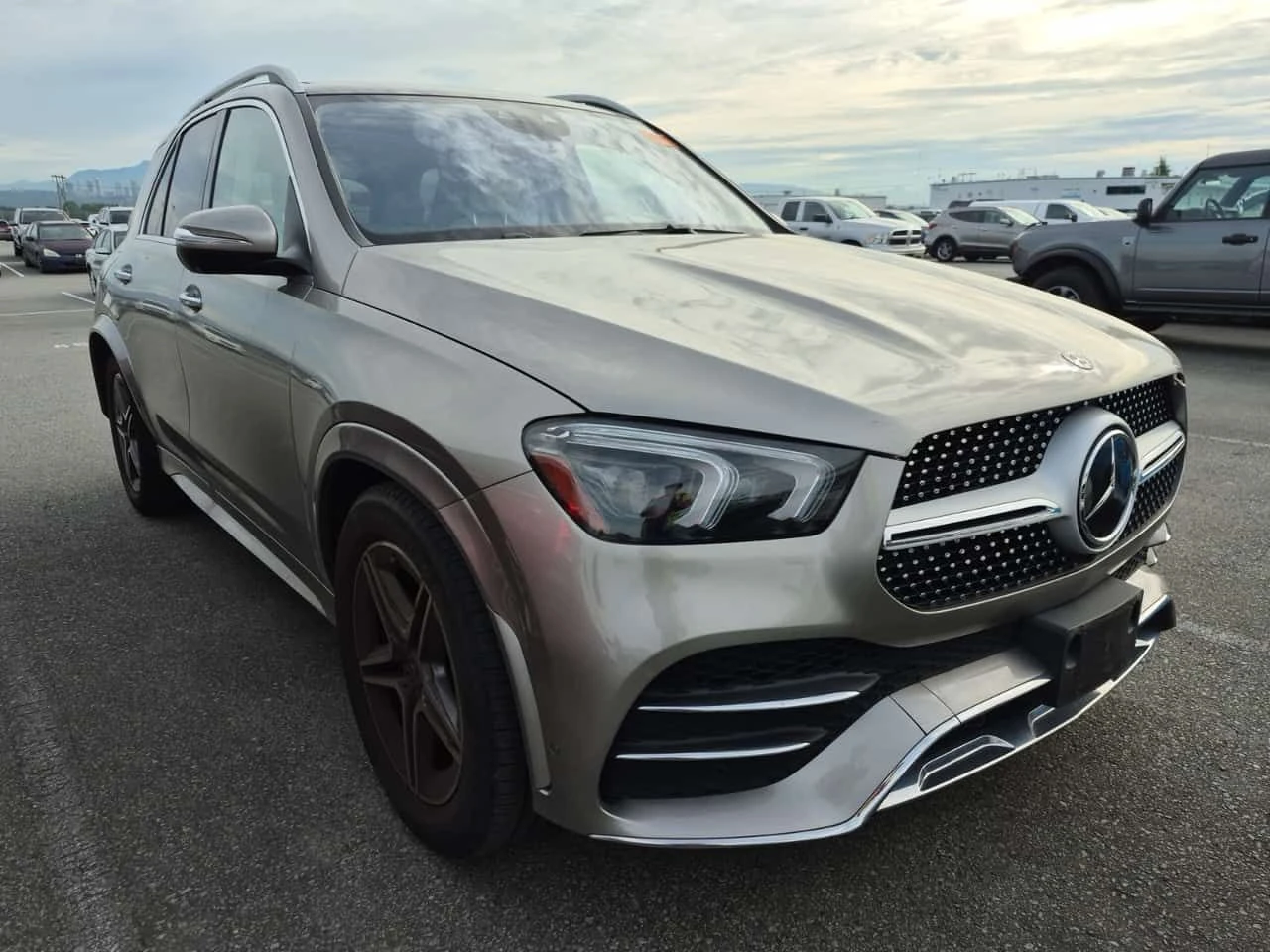 Mercedes-Benz GLE BURMESTER| ПАМЕТ| ОБДУХВАНЕ| ПАНО| 2 КЛЮЧА| , снимка 2 - Автомобили и джипове - 55033110