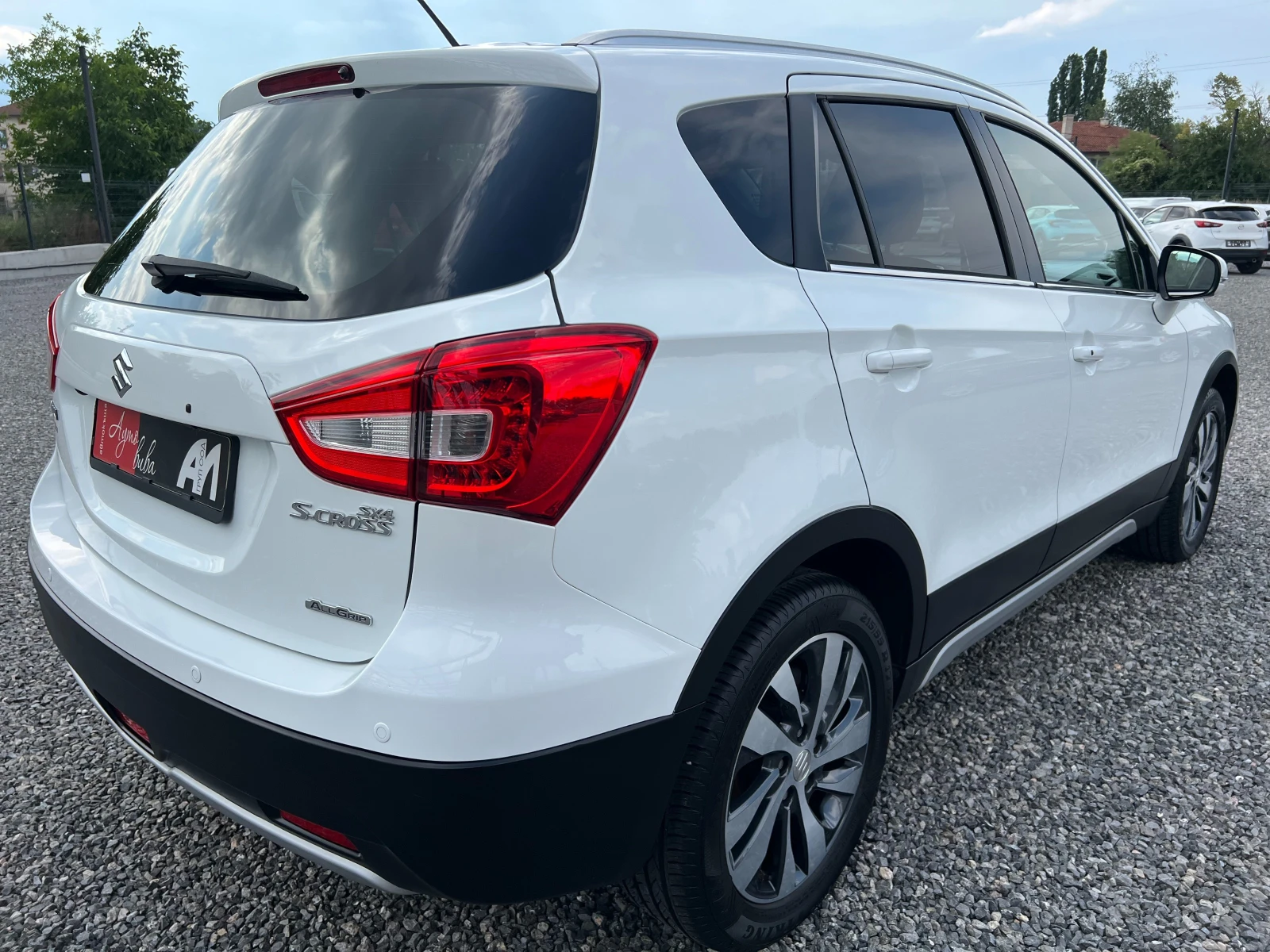 Suzuki SX4 S-Cross 1.6DDIS ALL GRIP/4x4/EURO 6/ДИСТРОНИК/НАВИ/КАМЕРА/, снимка 4 - Автомобили и джипове - 55128157