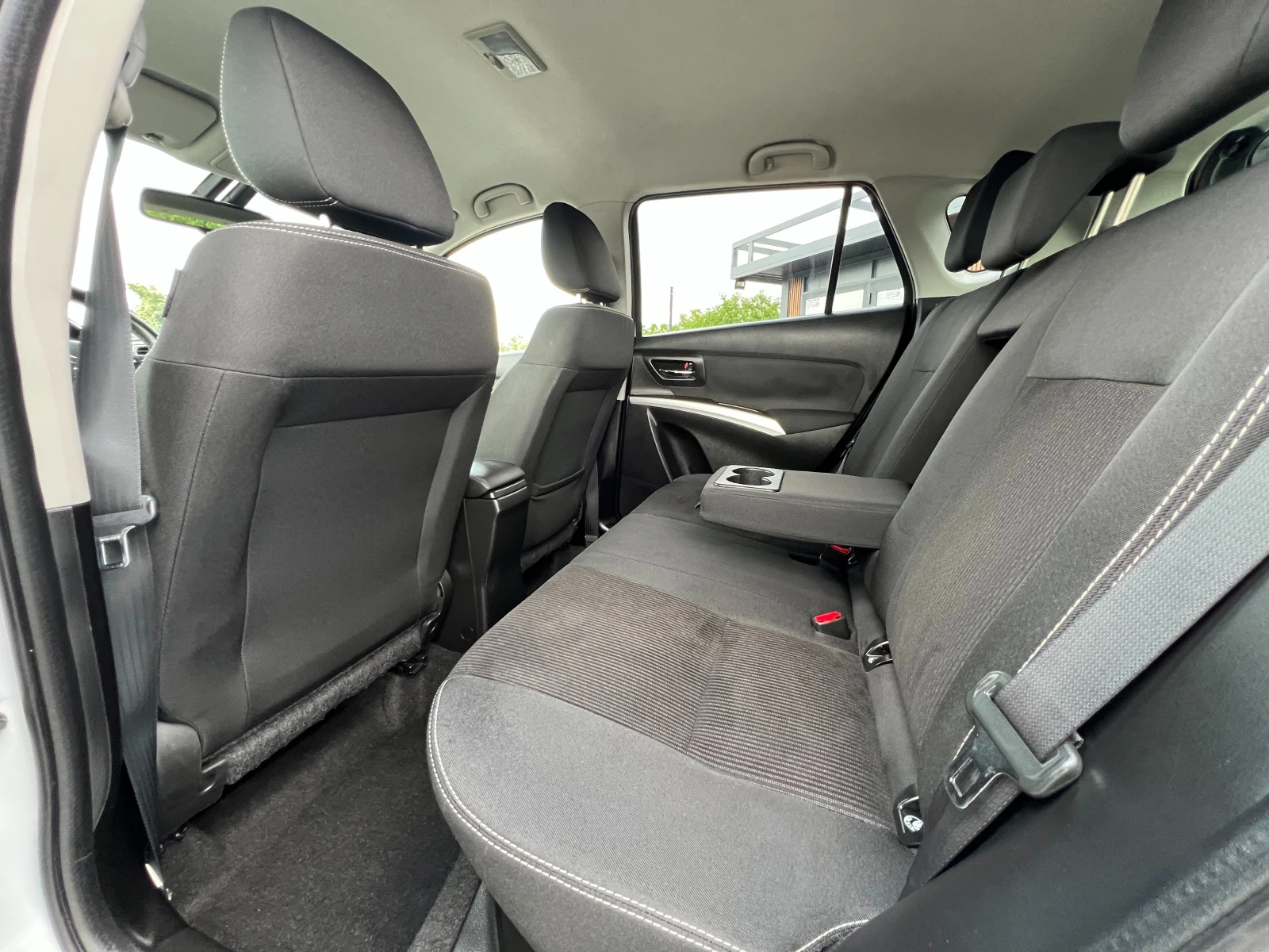 Suzuki SX4 S-Cross 1.6DDIS ALL GRIP/4x4/EURO 6/ДИСТРОНИК/НАВИ/КАМЕРА/, снимка 10 - Автомобили и джипове - 55128157