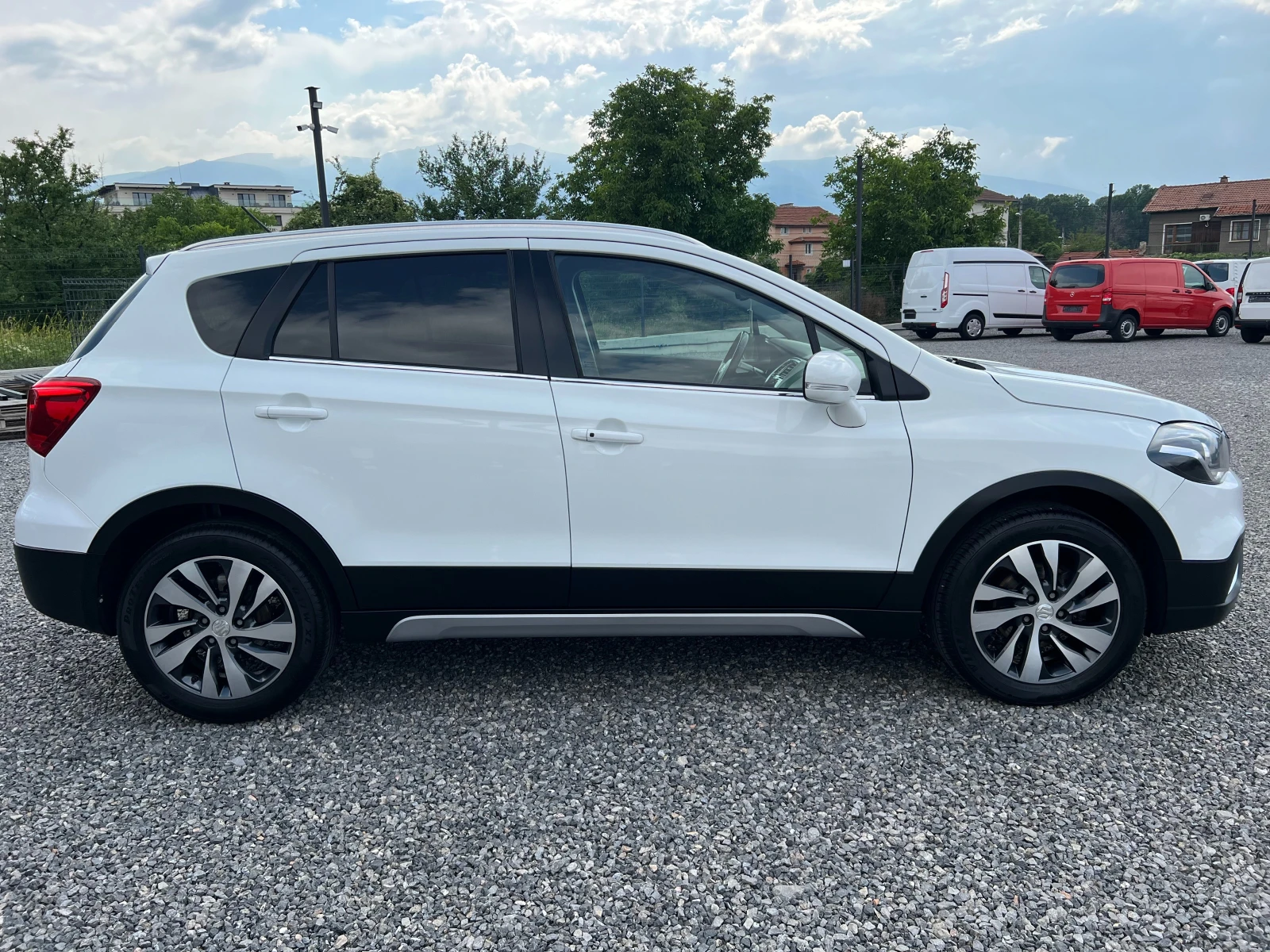 Suzuki SX4 S-Cross 1.6DDIS ALL GRIP/4x4/EURO 6/ДИСТРОНИК/НАВИ/КАМЕРА/, снимка 5 - Автомобили и джипове - 55128157