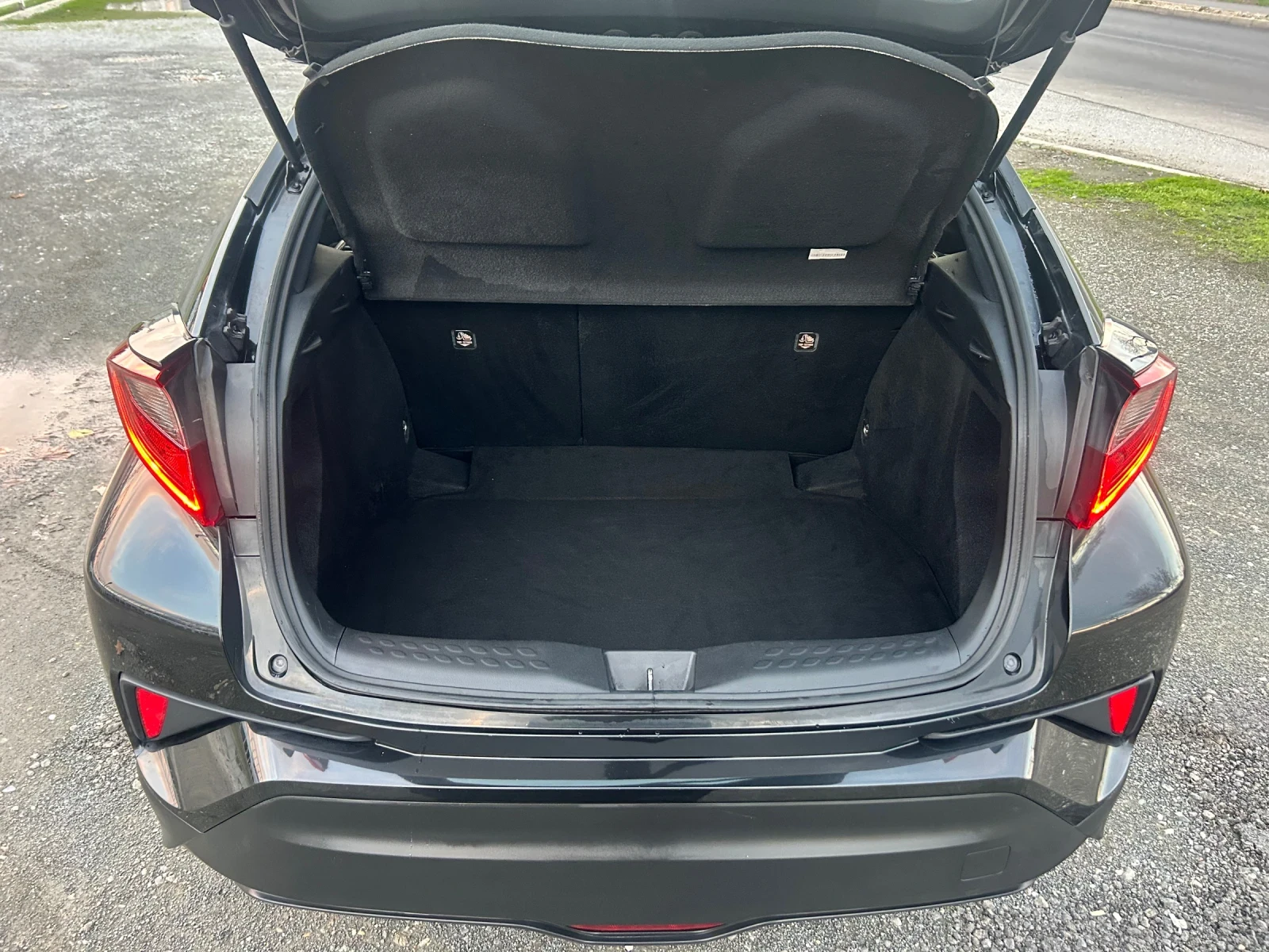 Toyota C-HR HYBRID / ЕВРО6 / 100 000 км / FACELIFT , снимка 15 - Автомобили и джипове - 55711023