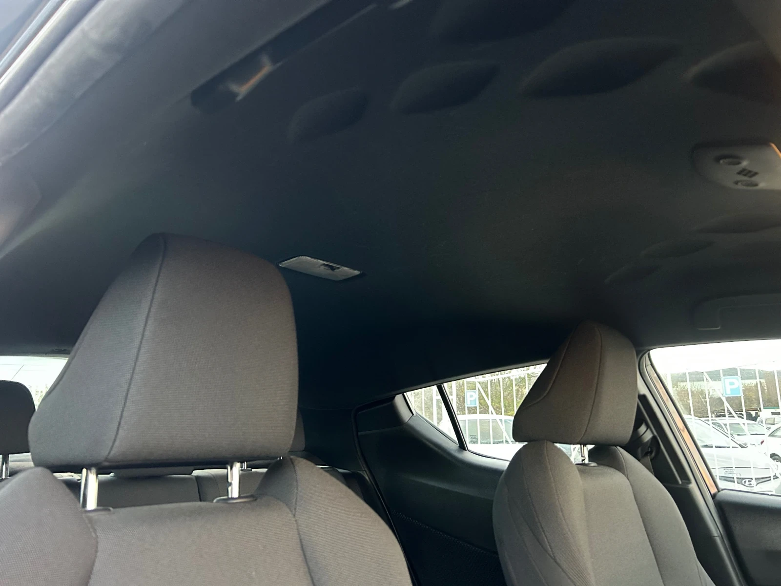 Toyota C-HR HYBRID / ЕВРО6 / 100 000 км / FACELIFT , снимка 14 - Автомобили и джипове - 55711023