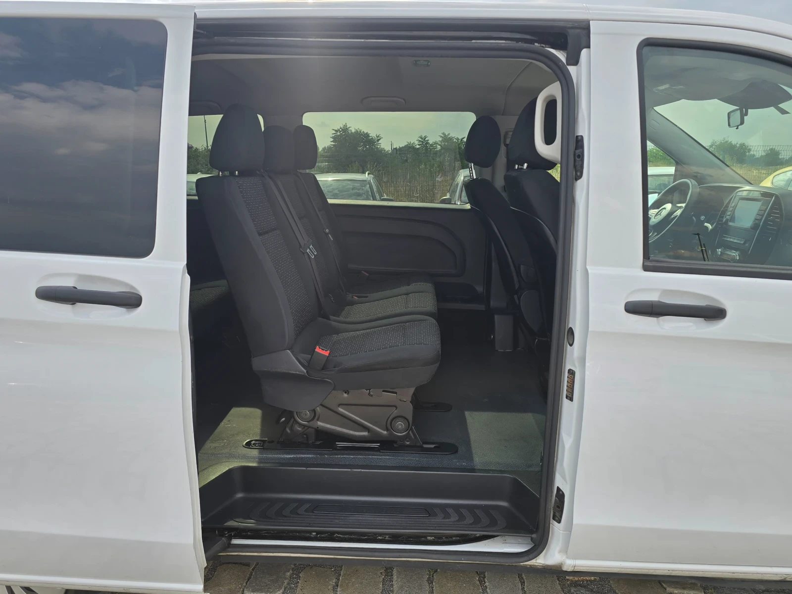 Mercedes-Benz Vito 2.0D 136 8   2022  | Mobile.bg   14