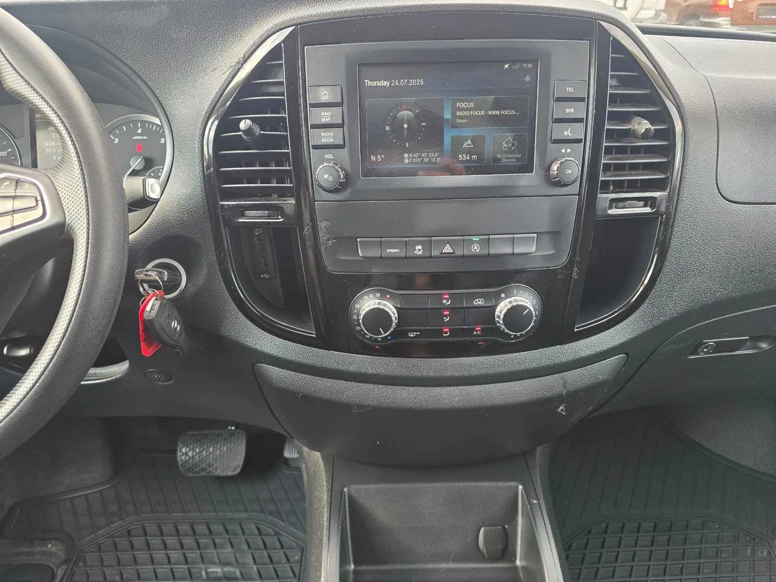 Mercedes-Benz Vito 2.0D 136 8   2022  | Mobile.bg   13