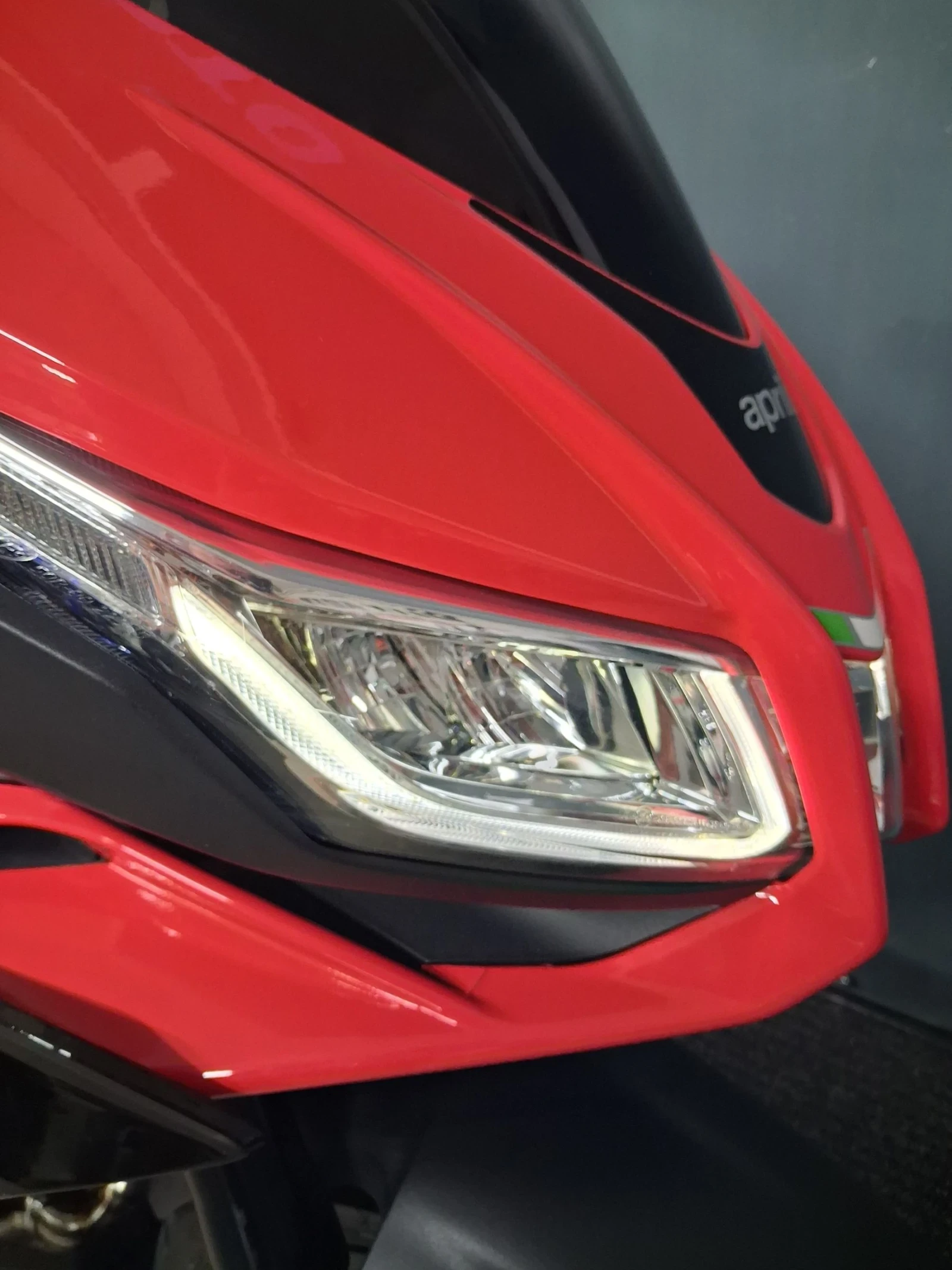 Aprilia Rs Tuono 125i ABS FULL LED ARROW кат. А1, снимка 7 - Мотоциклети и мототехника - 54459342
