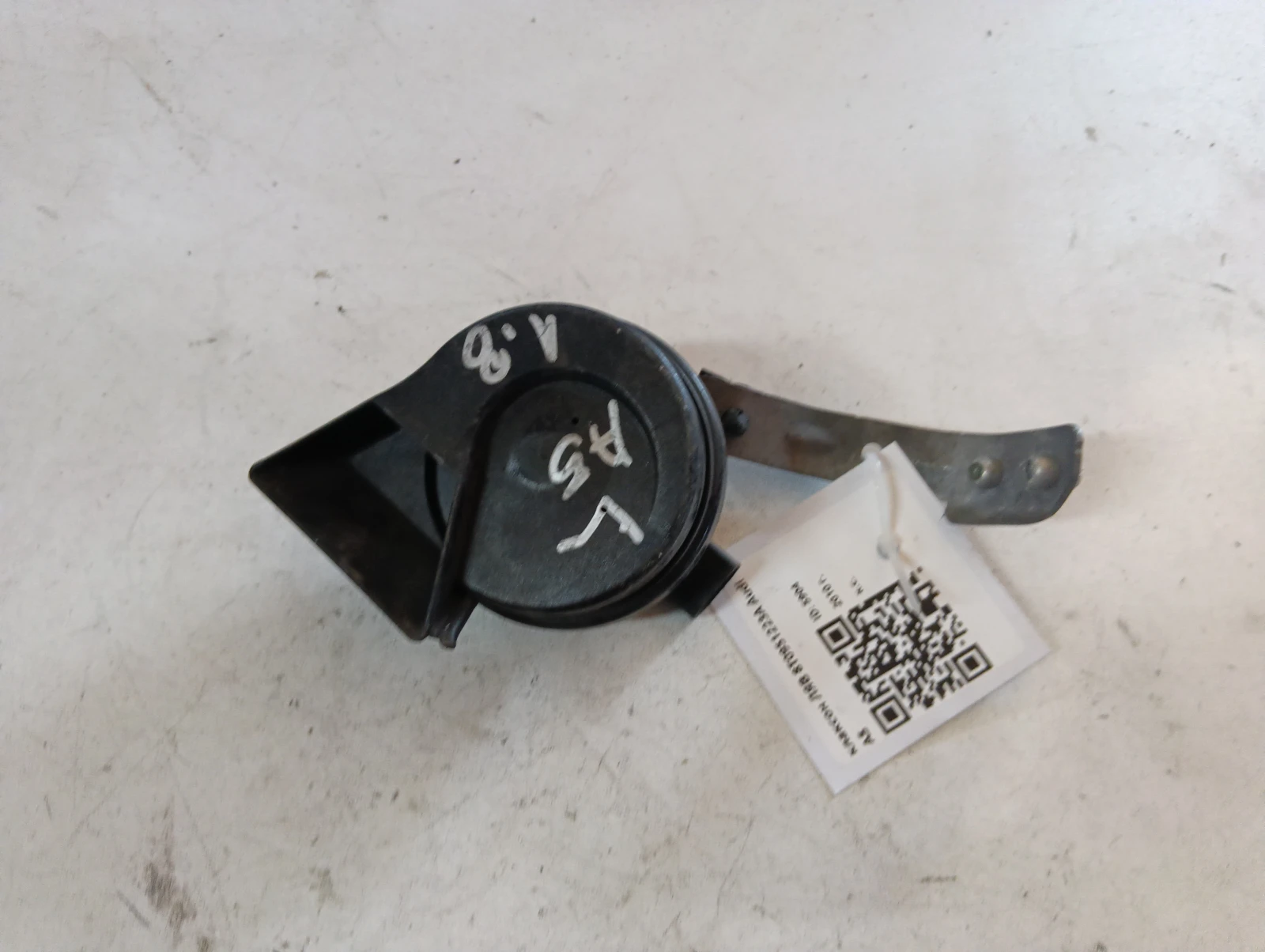 клаксон ЛЯВ 8T0951223A Audi A5