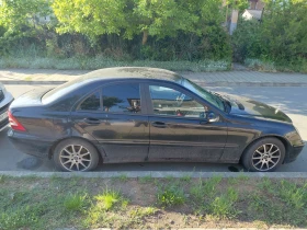 Mercedes-Benz C 220 ЗАВОДСКА, снимка 3