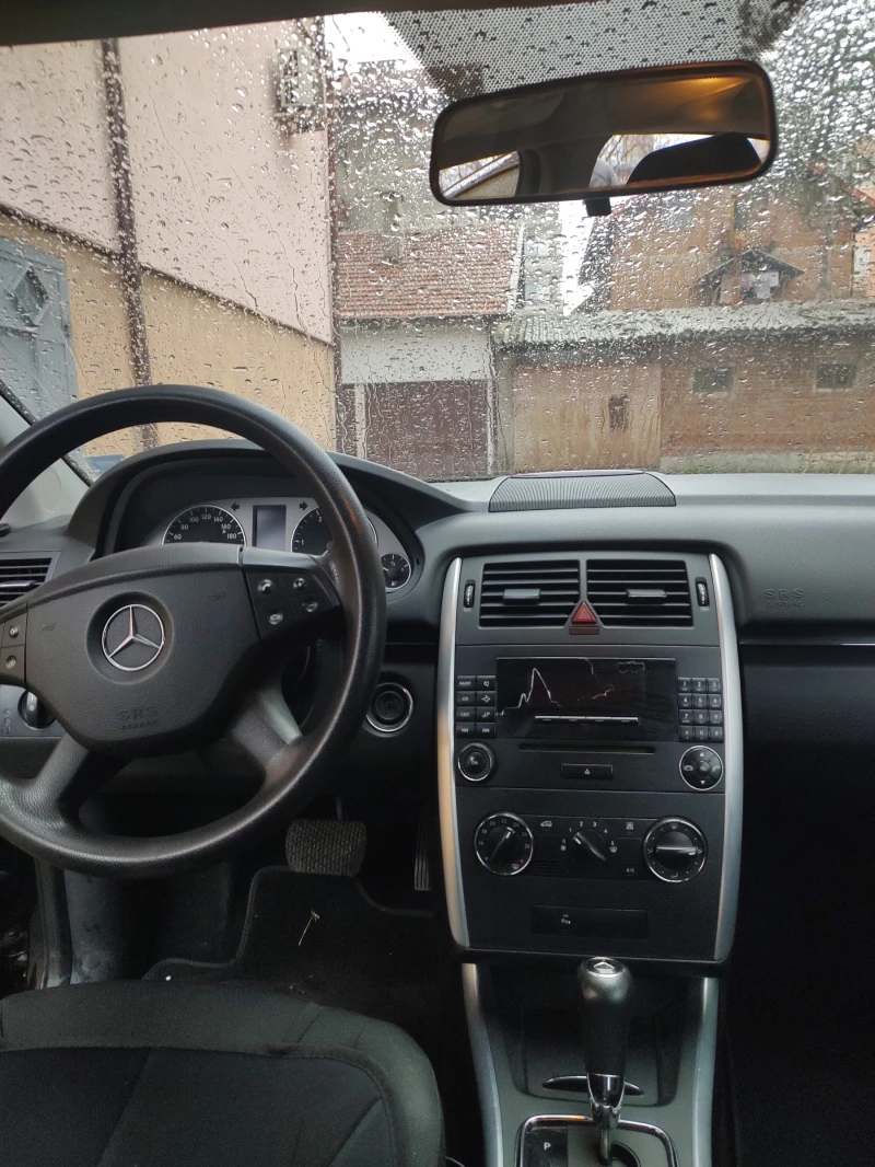 Mercedes-Benz B 180, снимка 4 - Автомобили и джипове - 48643448