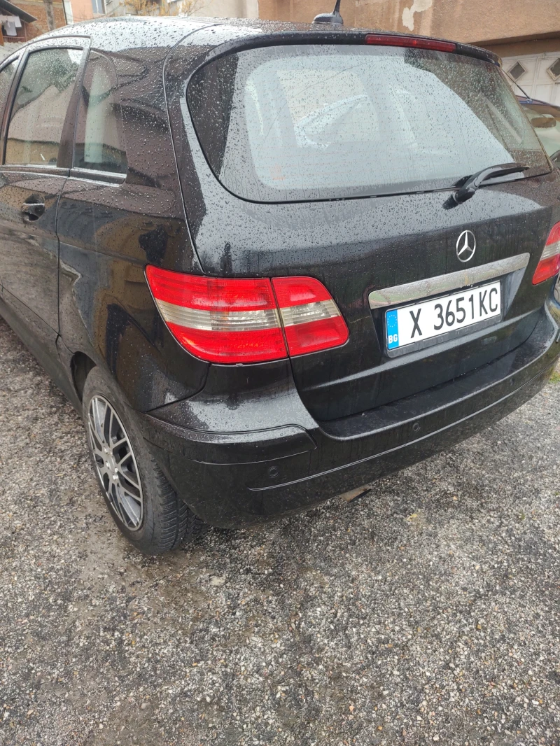 Mercedes-Benz B 180, снимка 2 - Автомобили и джипове - 48643448