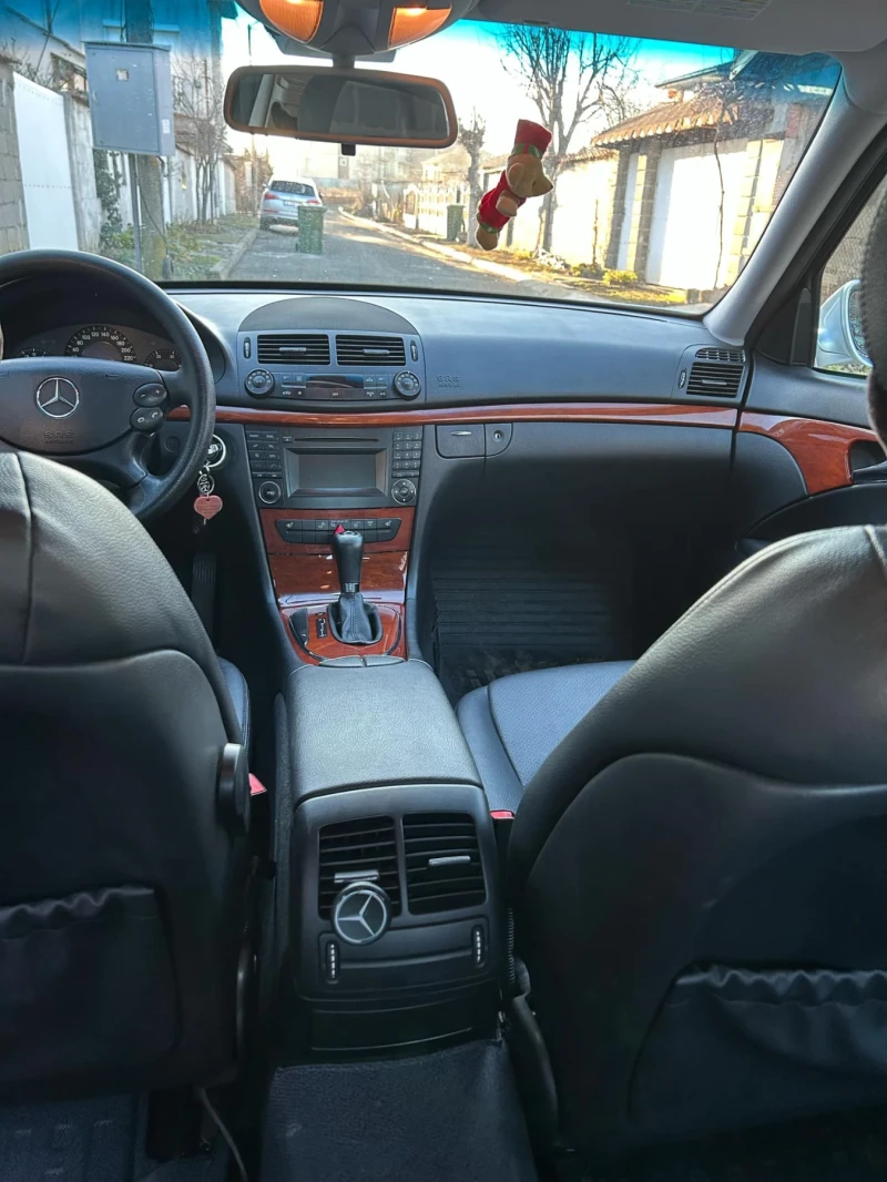 Mercedes-Benz E 200 2.2 CDI FACE EVO, снимка 8 - Автомобили и джипове - 48699519