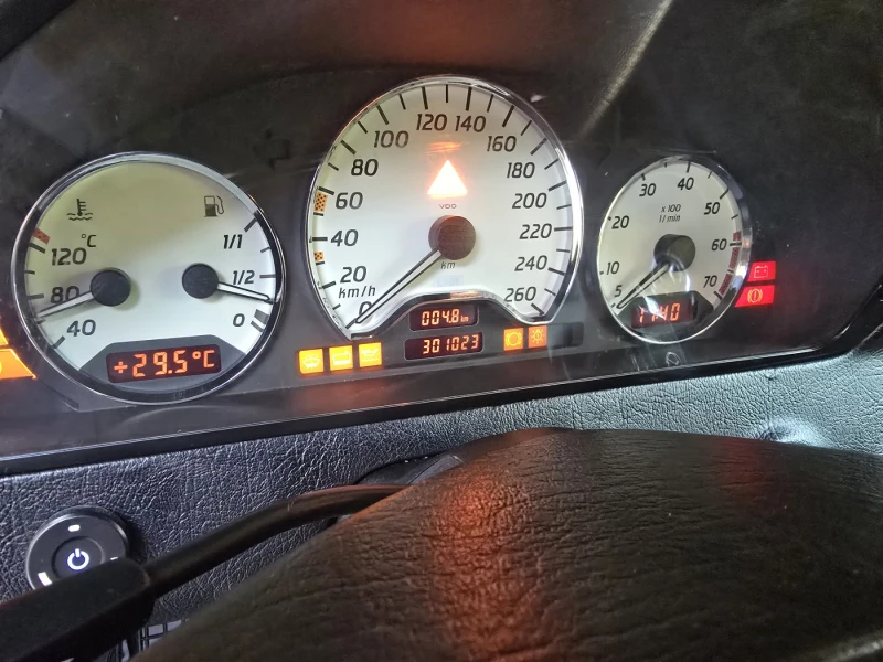 Mercedes-Benz C 200 kompressor, снимка 7 - Автомобили и джипове - 51750827