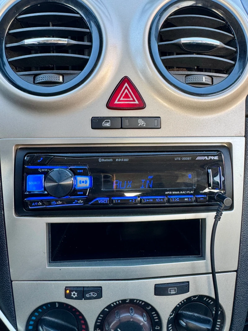 Opel Corsa, снимка 15 - Автомобили и джипове - 52363016