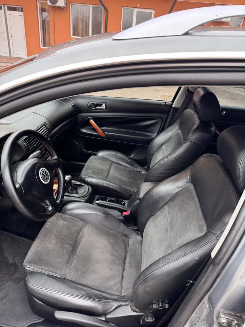 VW Passat 1.9 TDI, снимка 8 - Автомобили и джипове - 52816154