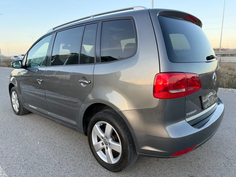 VW Touran 2.0 TDI / NAVI / PANORAMA / PODGREV / PARKTRONIC , снимка 5 - Автомобили и джипове - 52850671